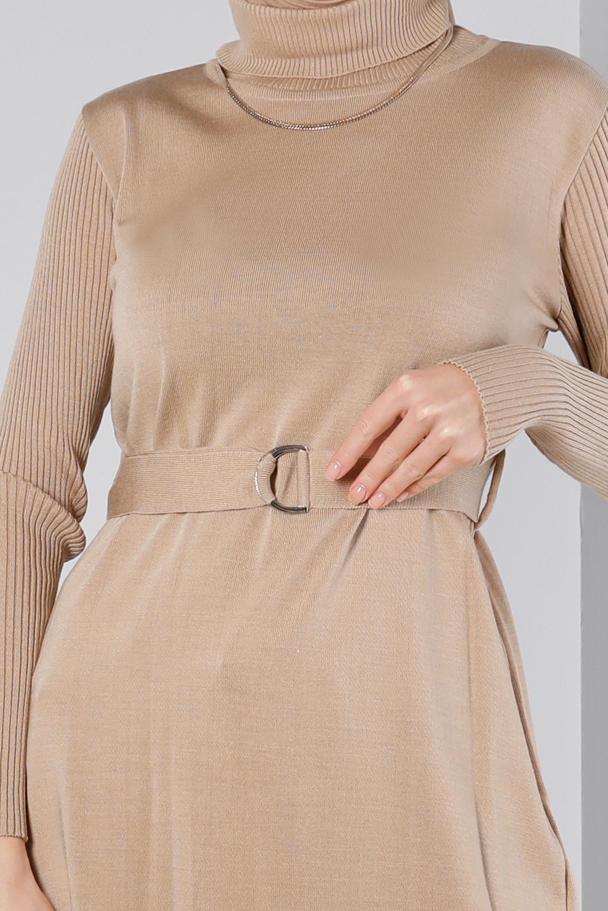 Tesettür giyim BEJ BELİ KUŞAKLI TRİKO TUNİK 43140