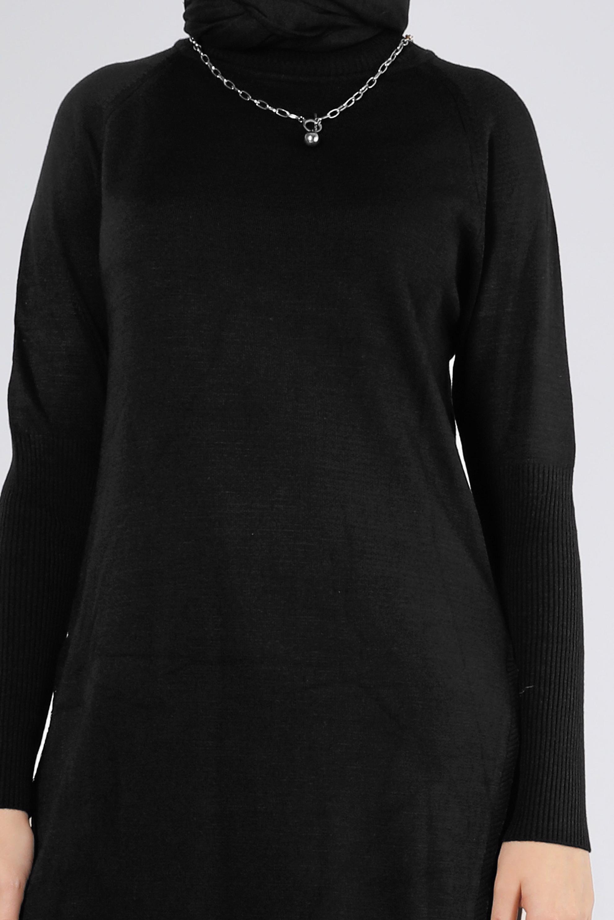 Tesettür giyim SİYAH YIRTMAÇ DETAYLI BASIC TRİKO TUNİK 43160