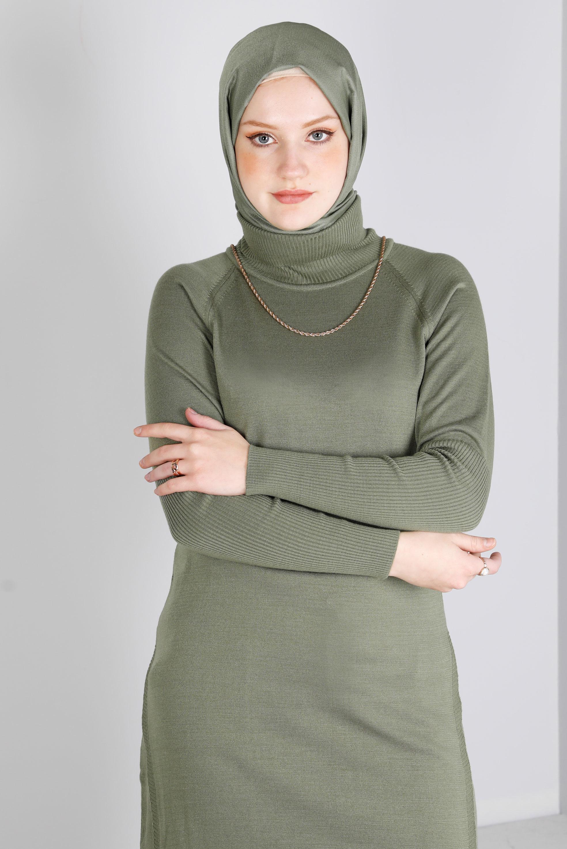 Tesettür giyim HAKİ YIRTMAÇ DETAYLI BASIC TRİKO TUNİK 43160