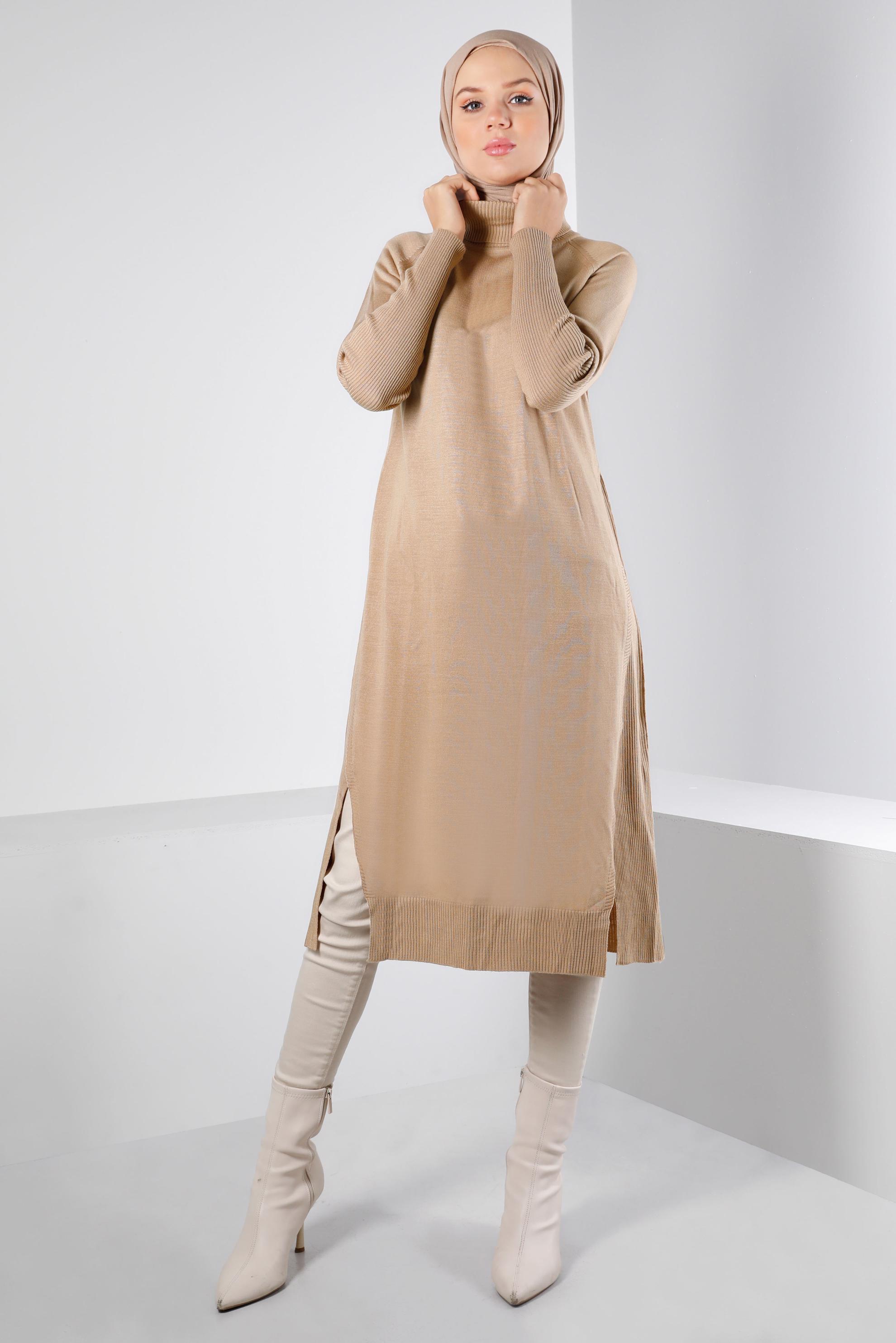 Tesettür giyim KAHVE YIRTMAÇ DETAYLI BASIC TRİKO TUNİK 43160