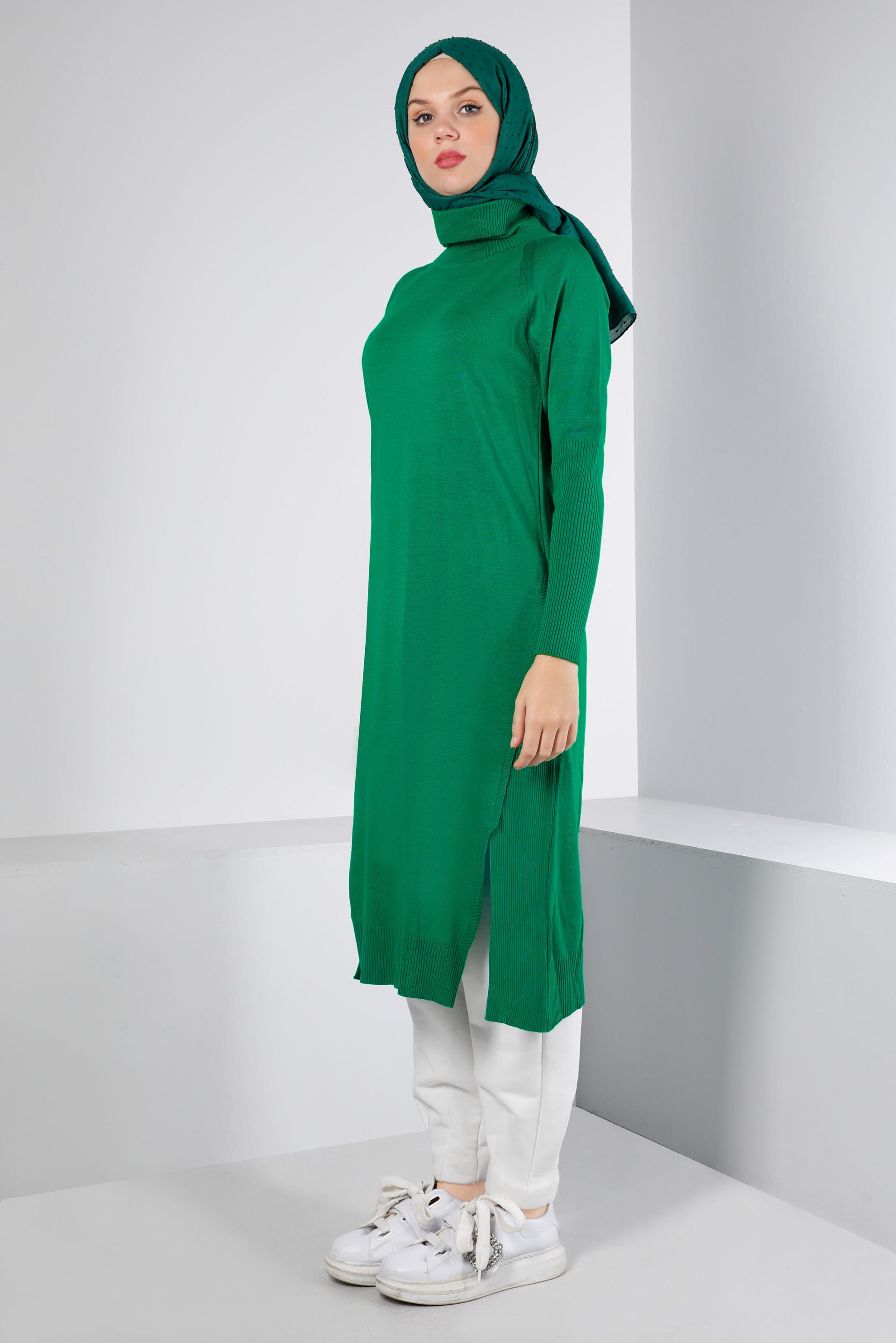 Tesettür giyim YEŞİL YIRTMAÇ DETAYLI BASIC TRİKO TUNİK 43160