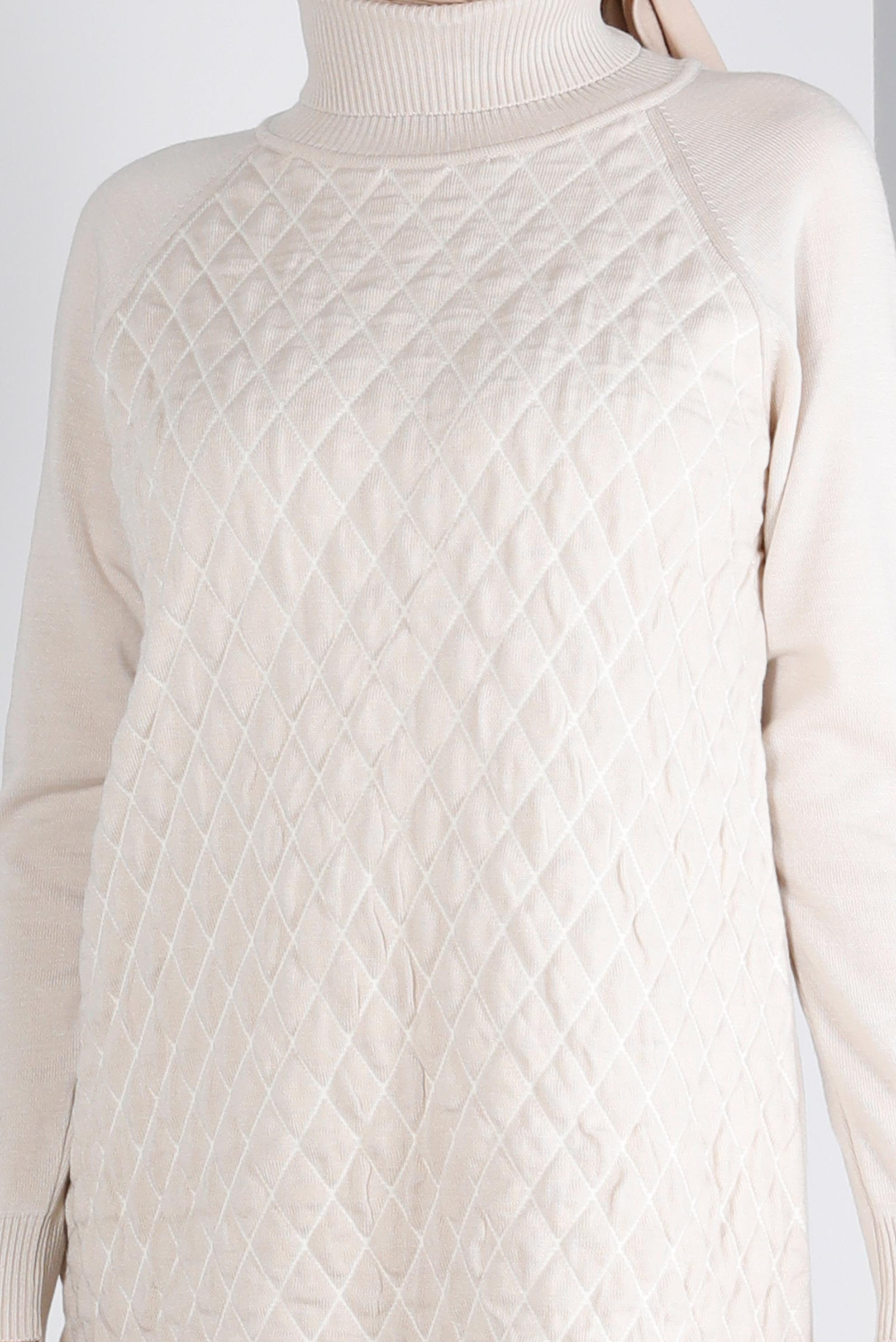 Tesettür giyim BEJ KAPİTONE DESENLİ TRİKO TUNİK 43161