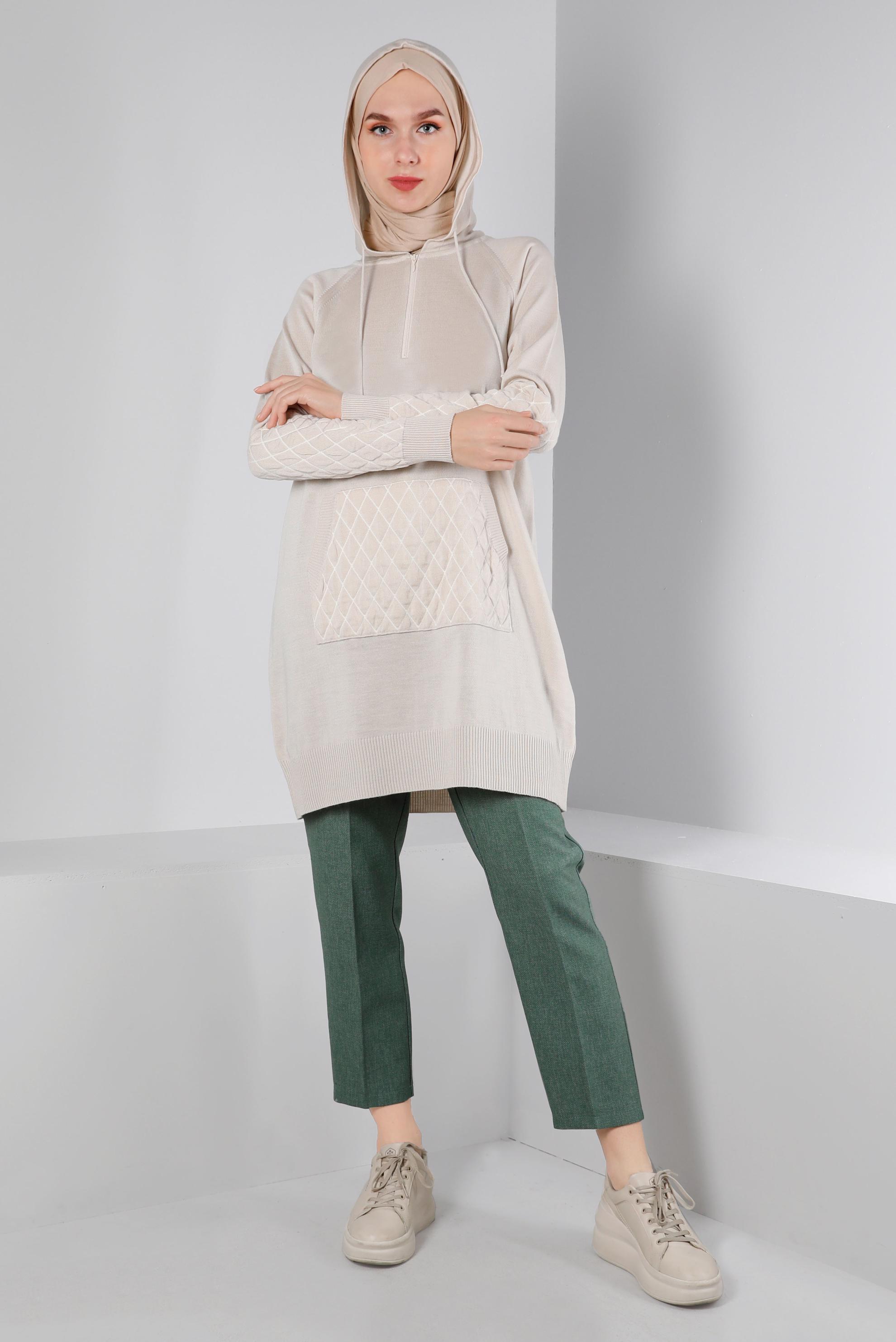 Tesettür giyim BEJ KAPİTONE DETAYLI KAPÜŞONLU TRİKO TUNİK 43162