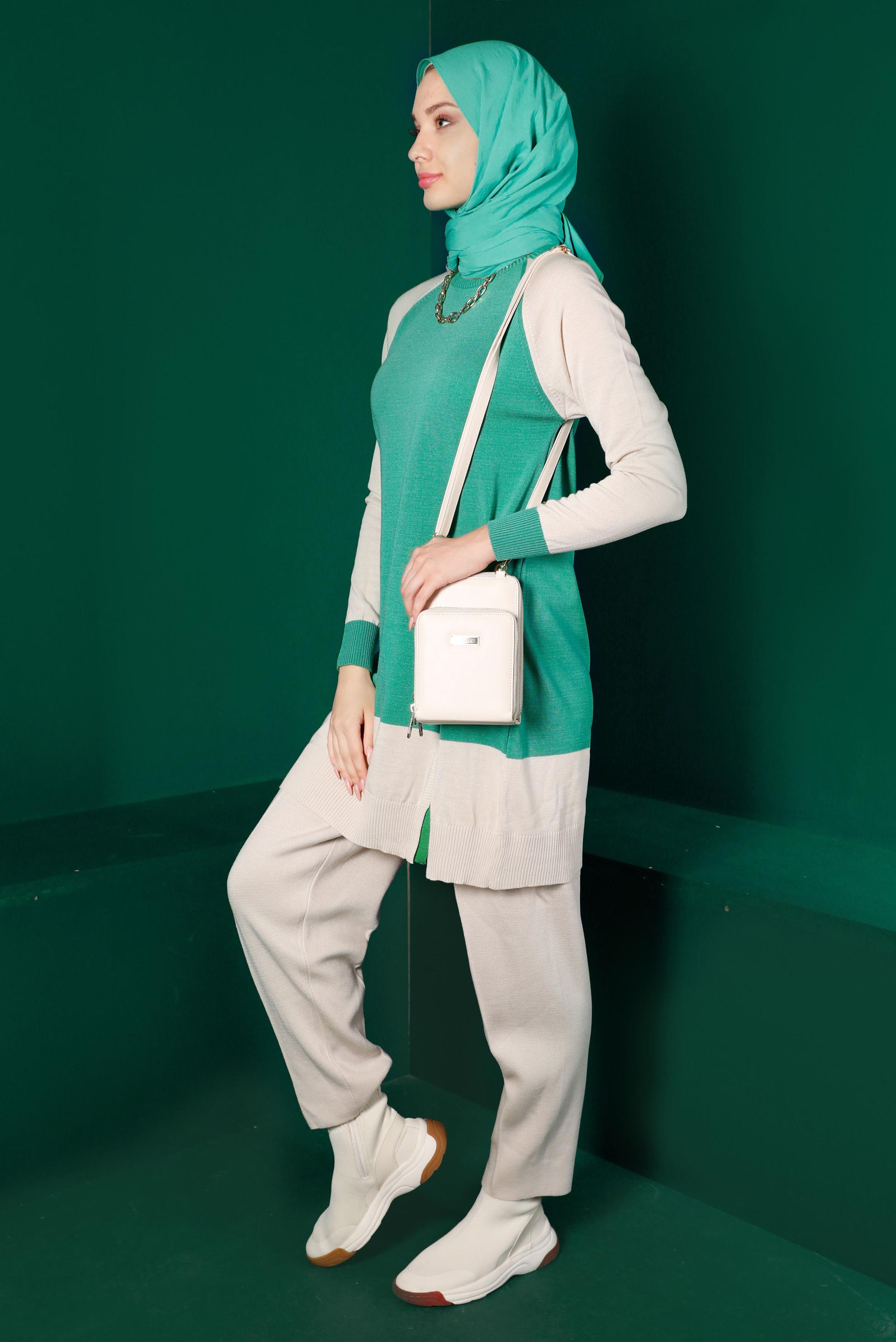 Tesettür giyim YEŞİL RENK BLOKLU TRİKO TUNİK 43168