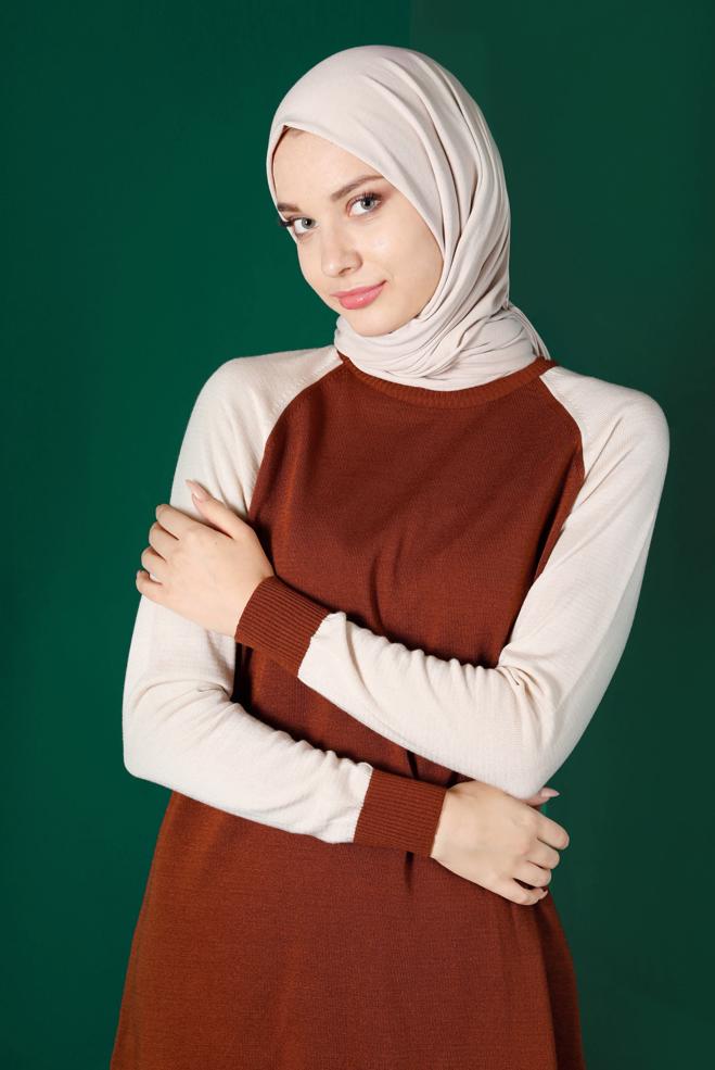 Tesettür giyim KAHVE RENK BLOKLU TRİKO TUNİK 43168 - ALVİNA