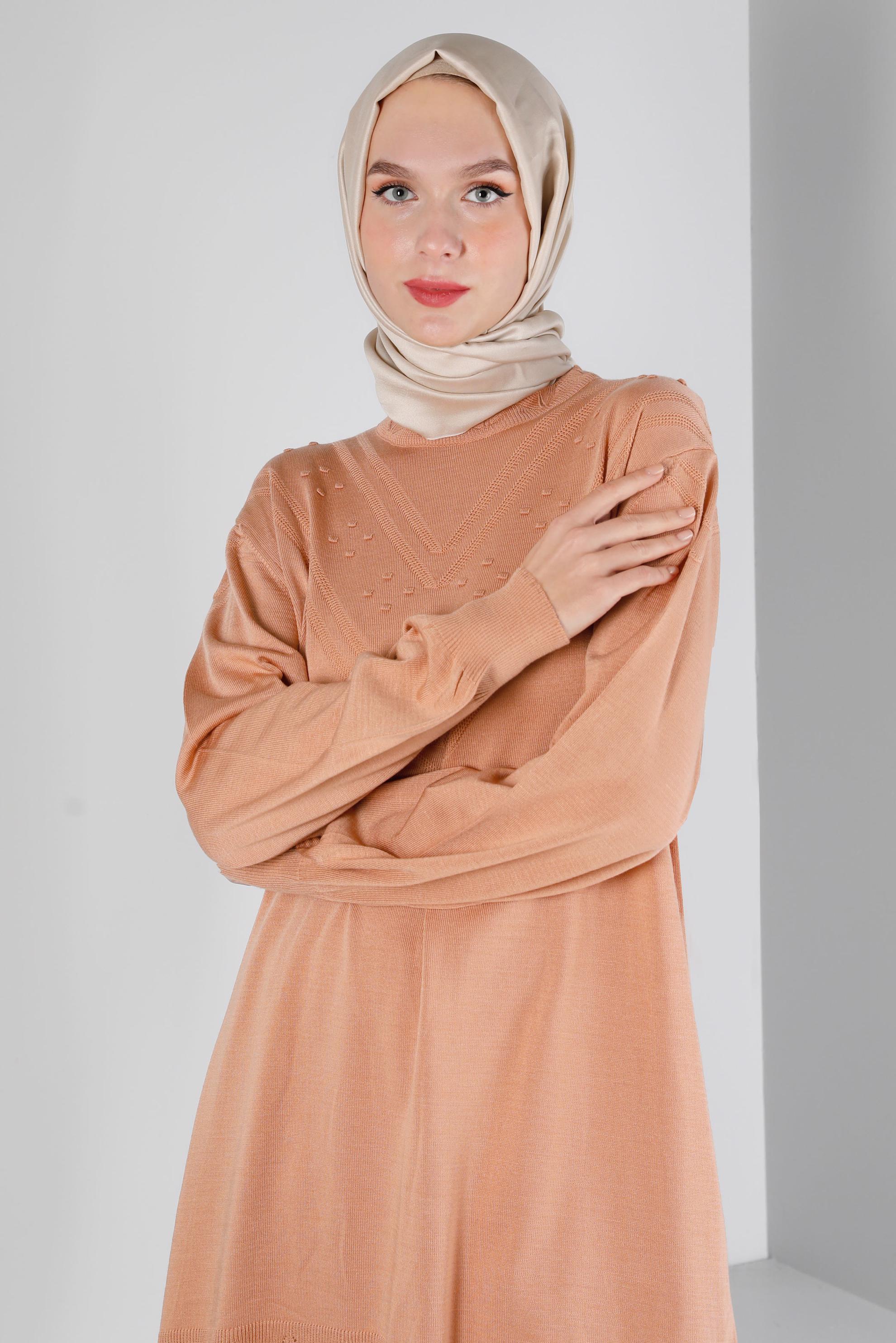 Tesettür giyim PUDRA PONPON DETAYLI TRİKO TUNİK 43169