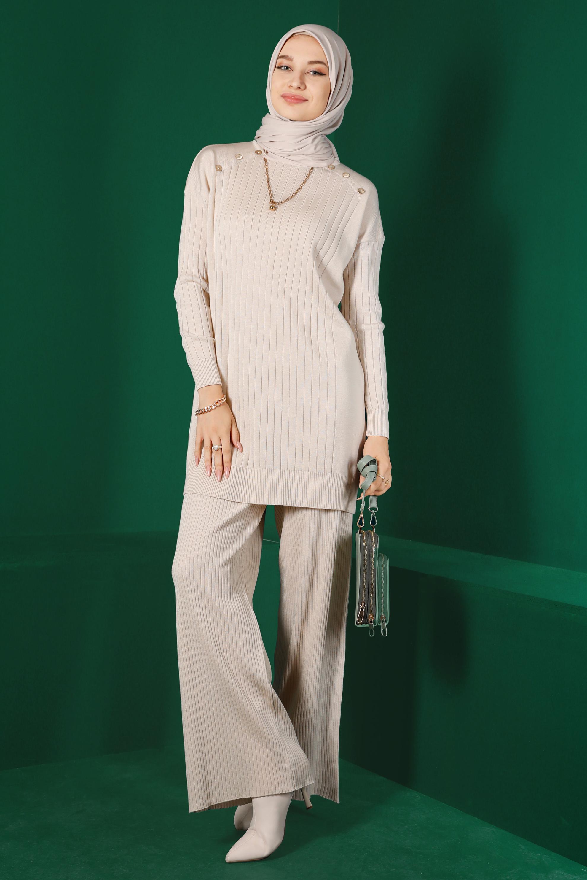 Tesettür giyim BEJ DÜĞME DETAYLI FİTİLLİ TRİKO TUNİK 43171