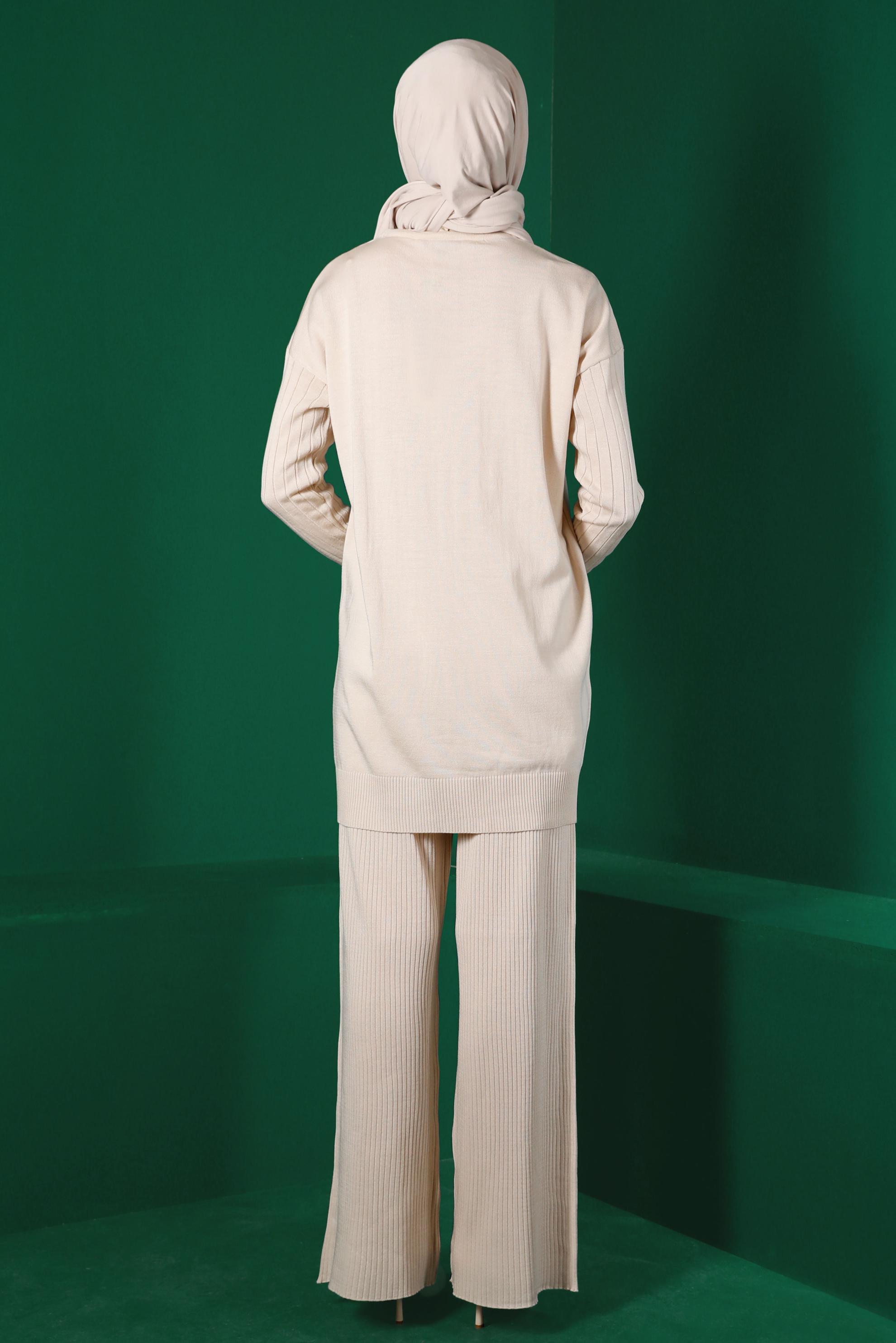 Tesettür giyim BEJ DÜĞME DETAYLI FİTİLLİ TRİKO TUNİK 43171