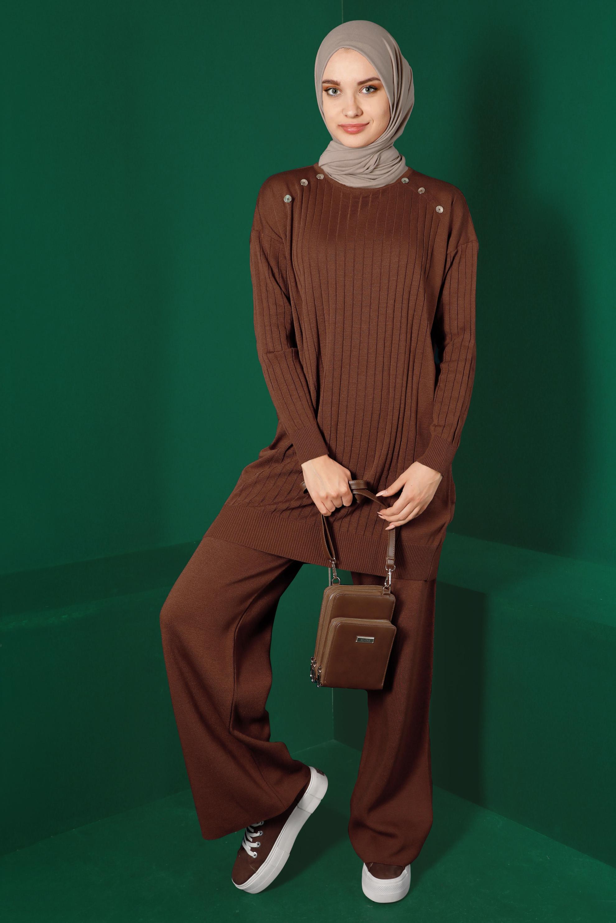 Tesettür giyim KAHVE DÜĞME DETAYLI FİTİLLİ TRİKO TUNİK 43171