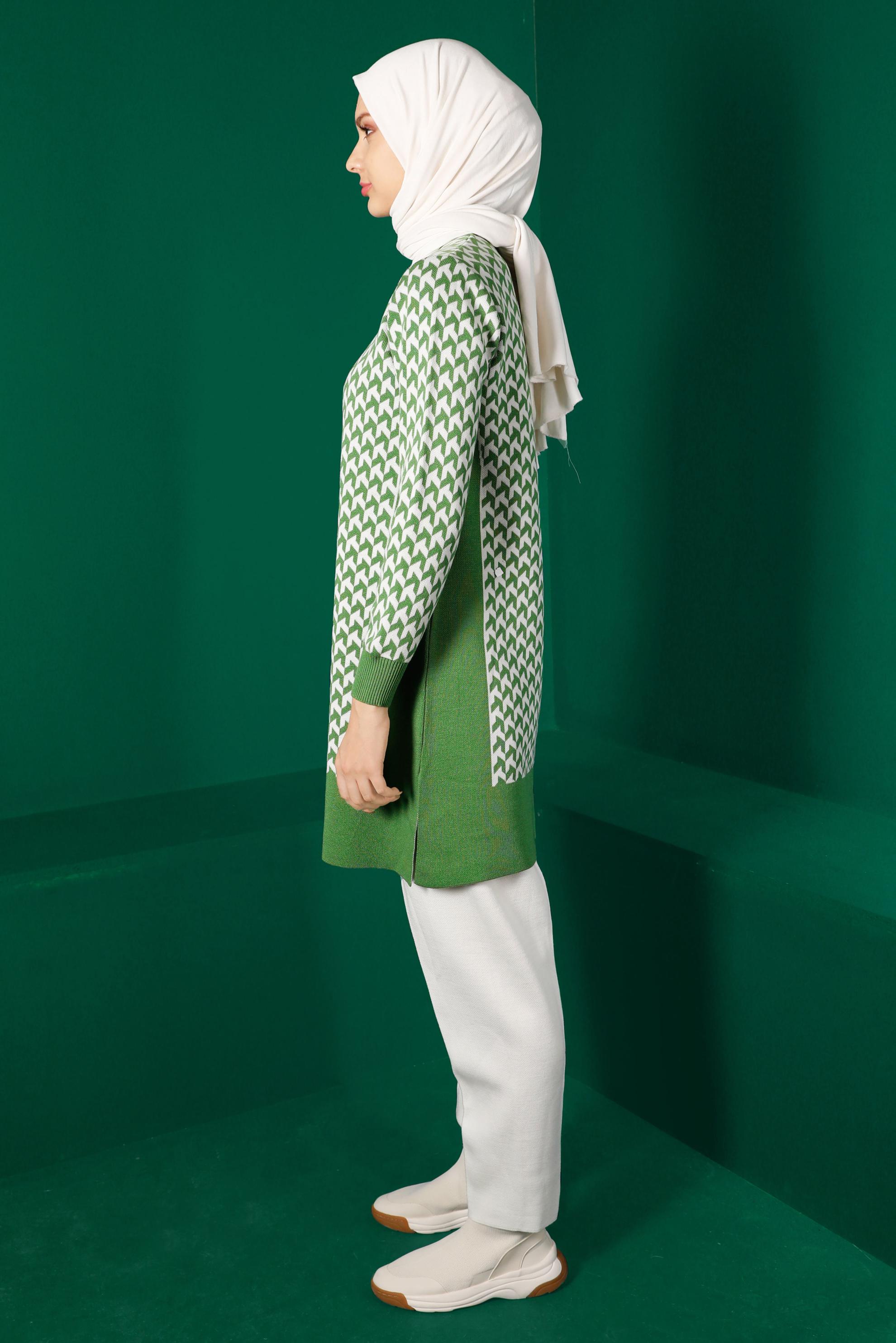 Tesettür giyim YEŞİL DESENLİ TRİKO TUNİK 43174