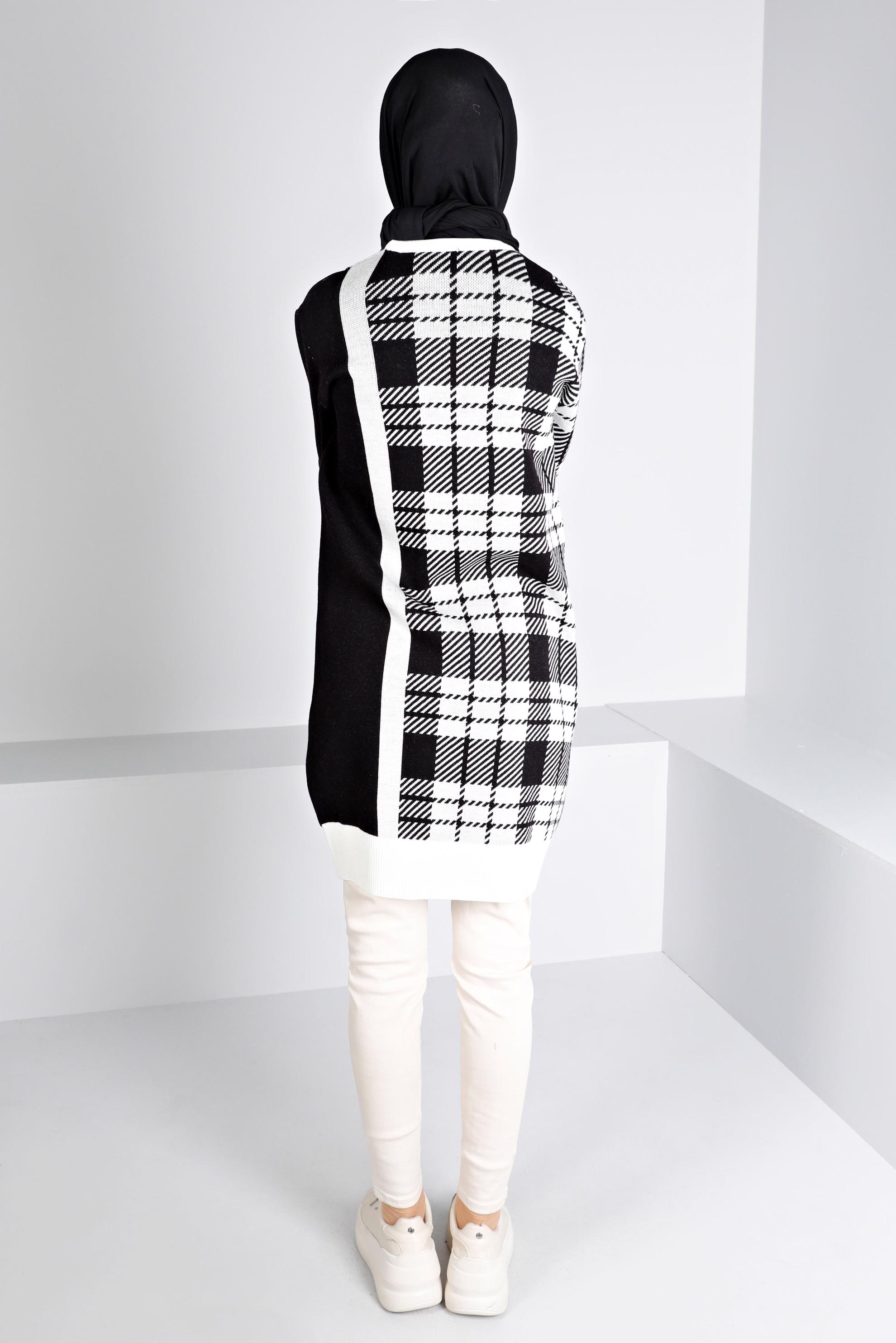 Tesettür giyim SİYAH EKOSE DESENLİ DÜĞMELİ TRİKO TUNİK 43175	