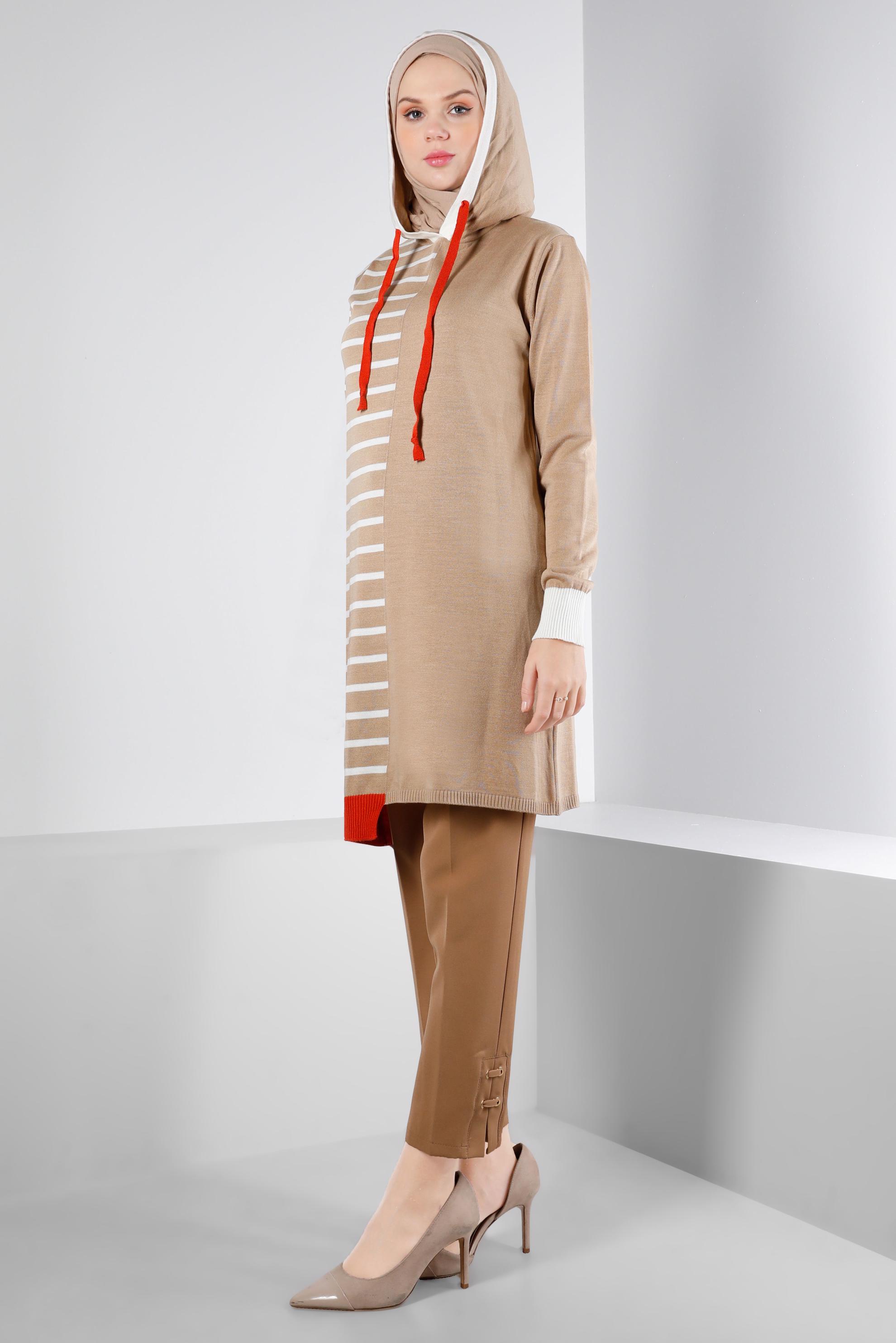 Tesettür giyim KAHVE ÇİZGİLİ KAPÜŞONLU TRİKO TUNİK 43179 