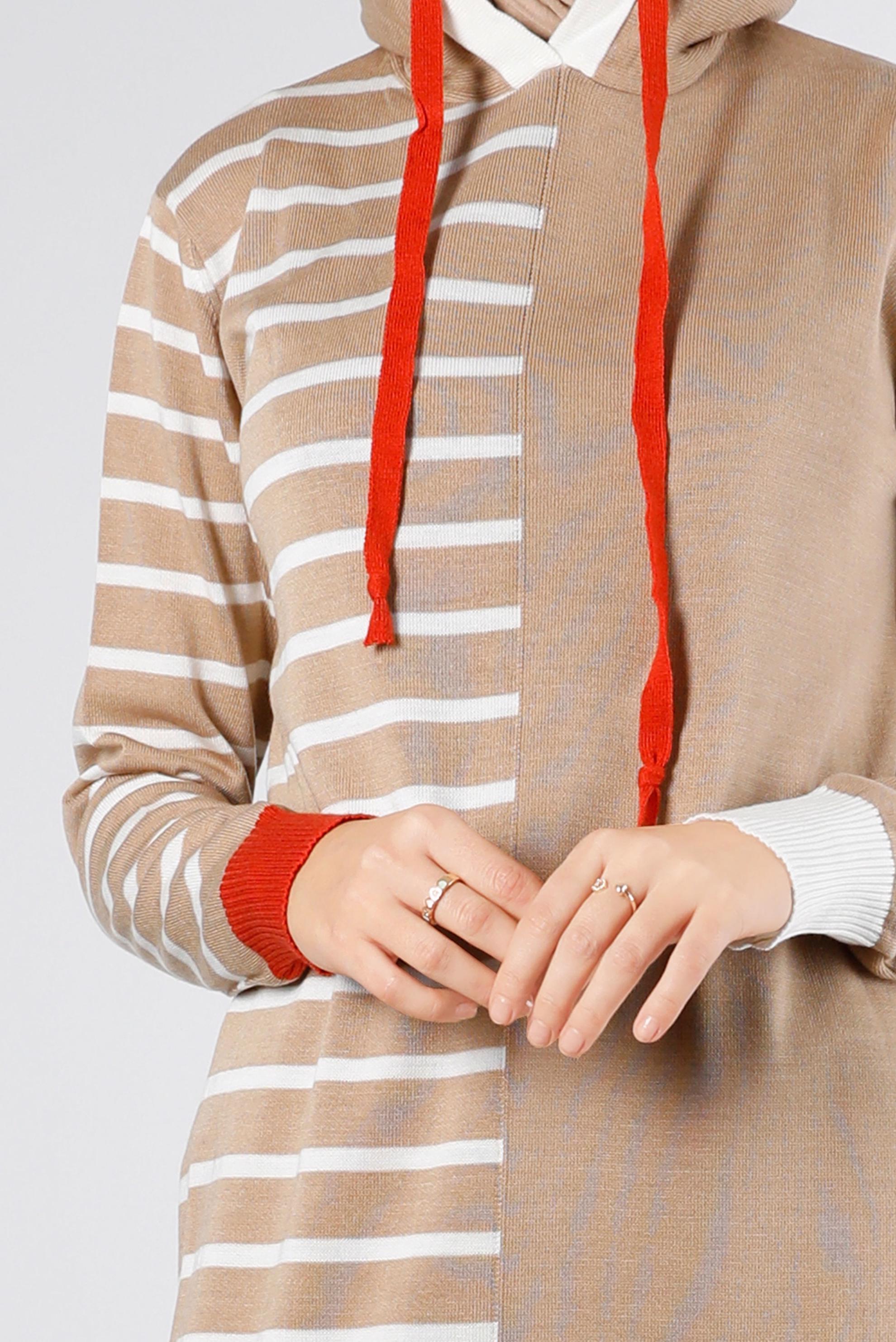 Tesettür giyim KAHVE ÇİZGİLİ KAPÜŞONLU TRİKO TUNİK 43179 