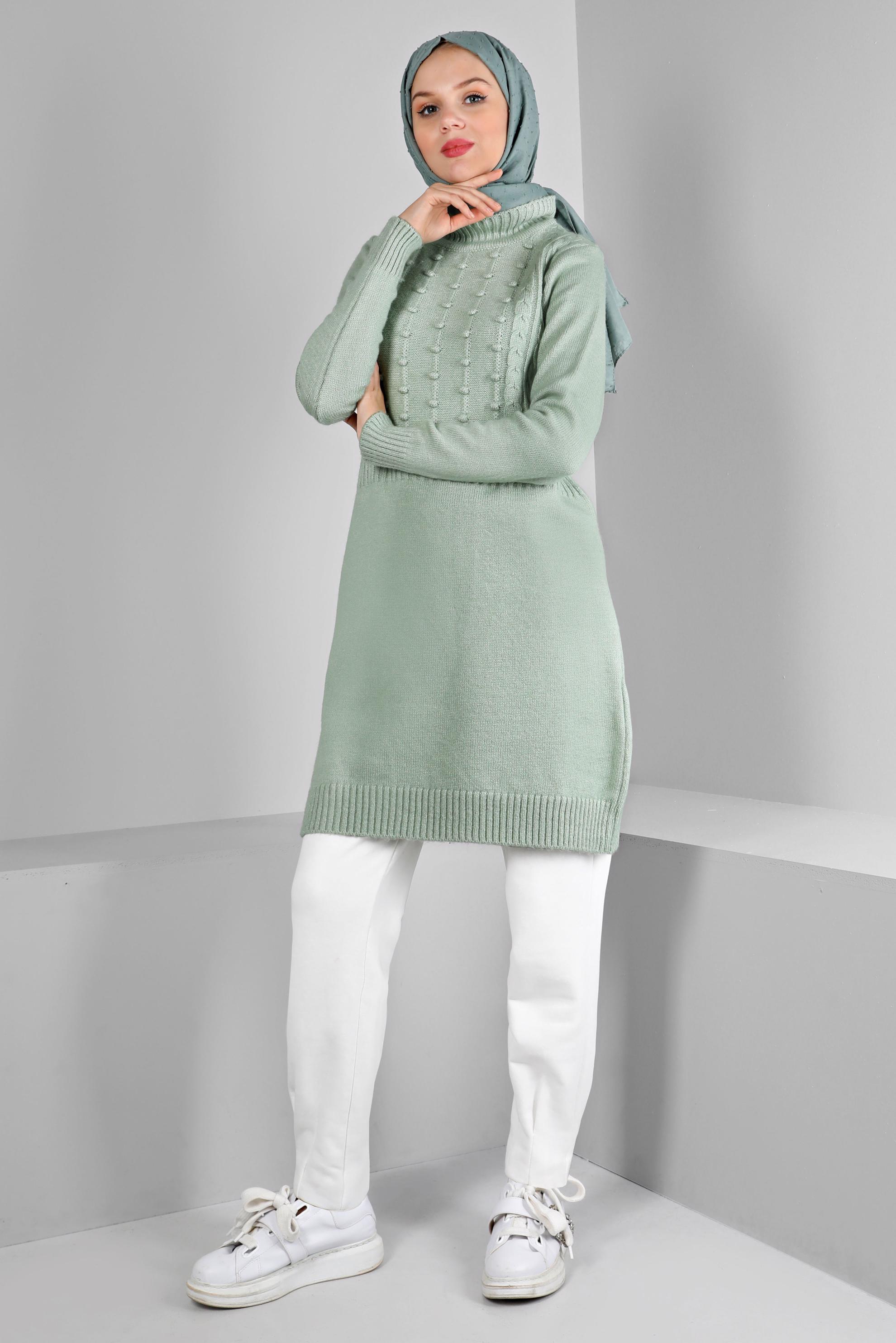Tesettür giyim YEŞİL PONPON DETAYLI BOĞAZLI TRİKO TUNİK 43182