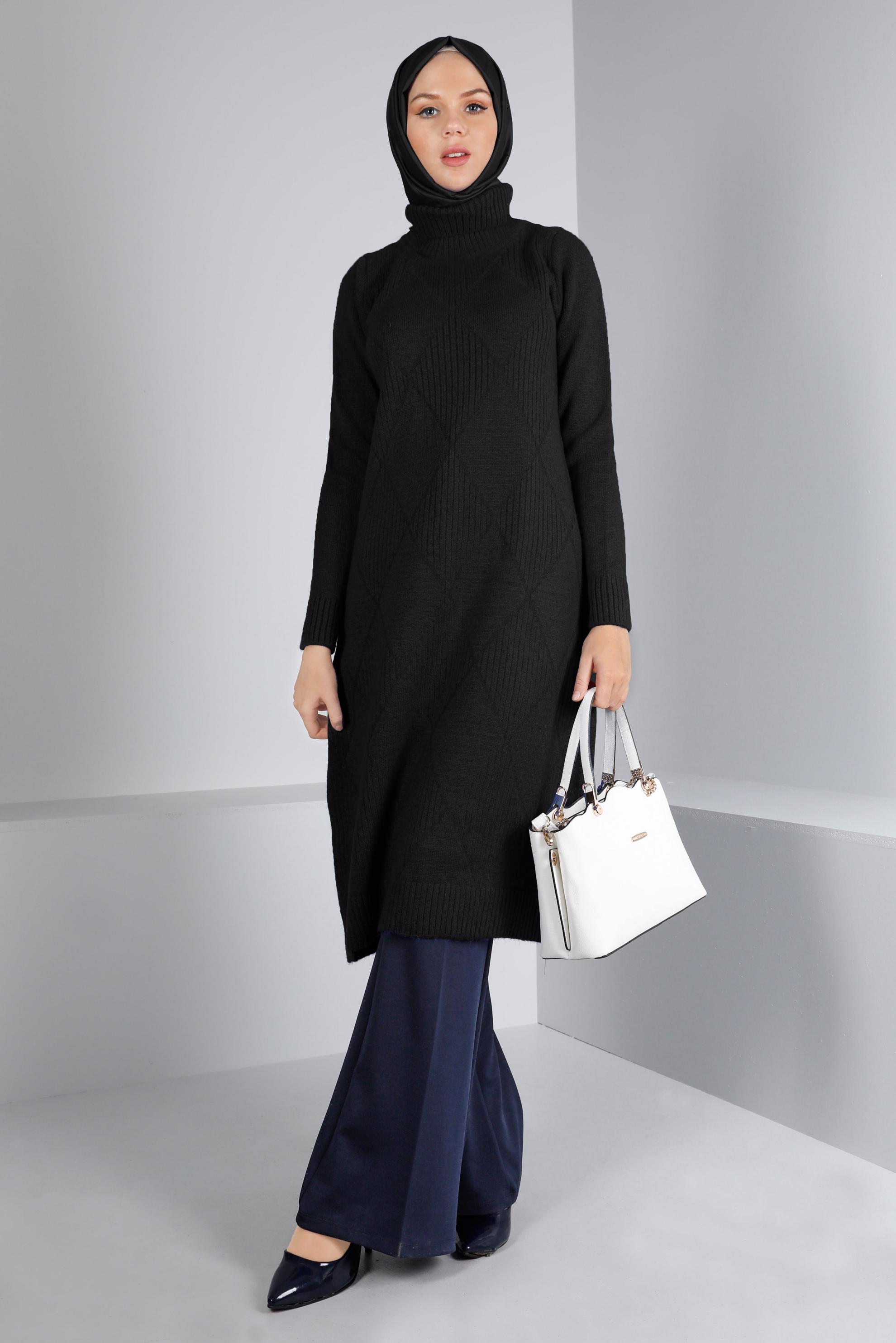 Tesettür giyim SİYAH KENDİNDEN DESENLİ BALIKÇI YAKA TRİKO TUNİK 43183	