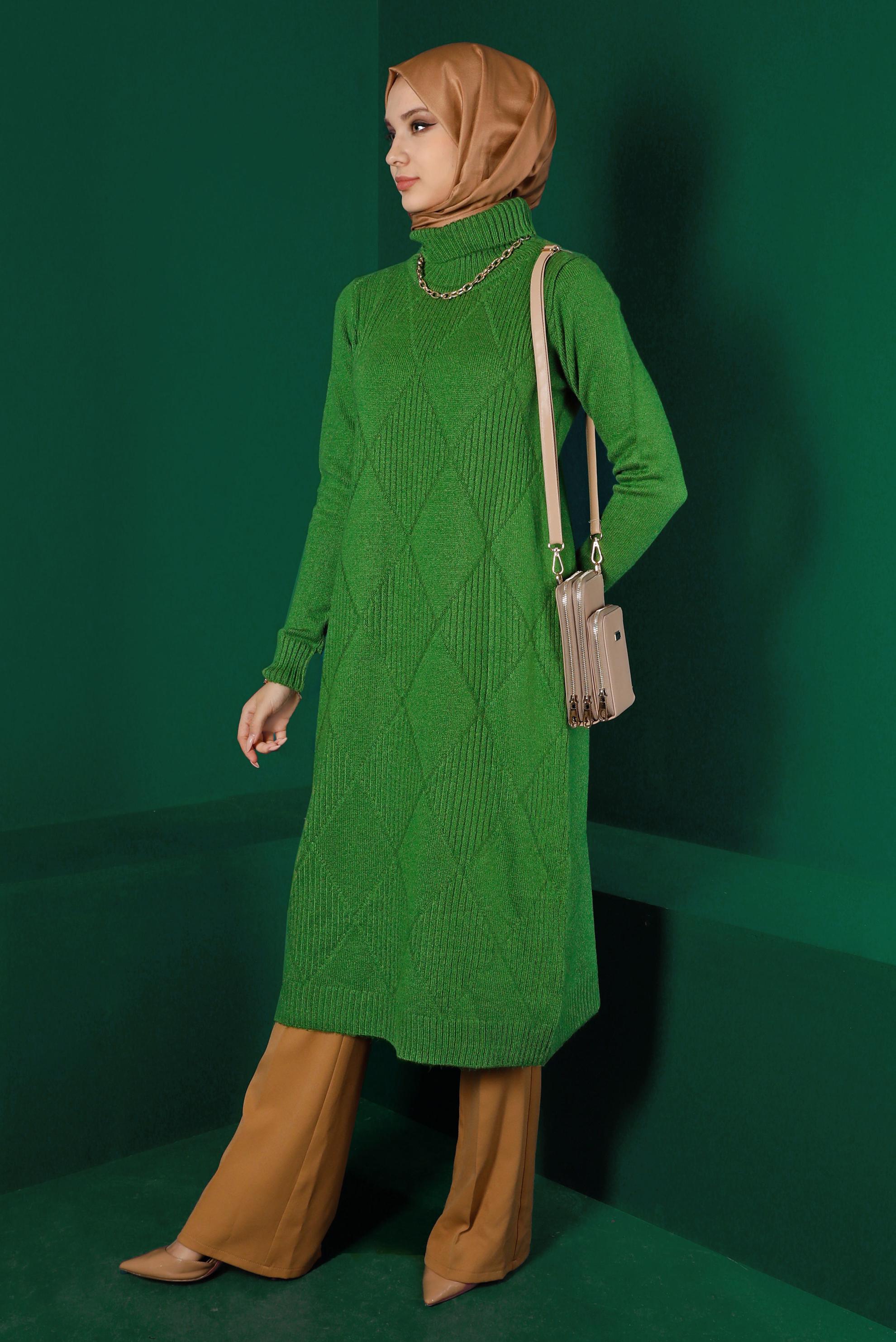 Tesettür giyim YEŞİL KENDİNDEN DESENLİ BALIKÇI YAKA TRİKO TUNİK 43183	