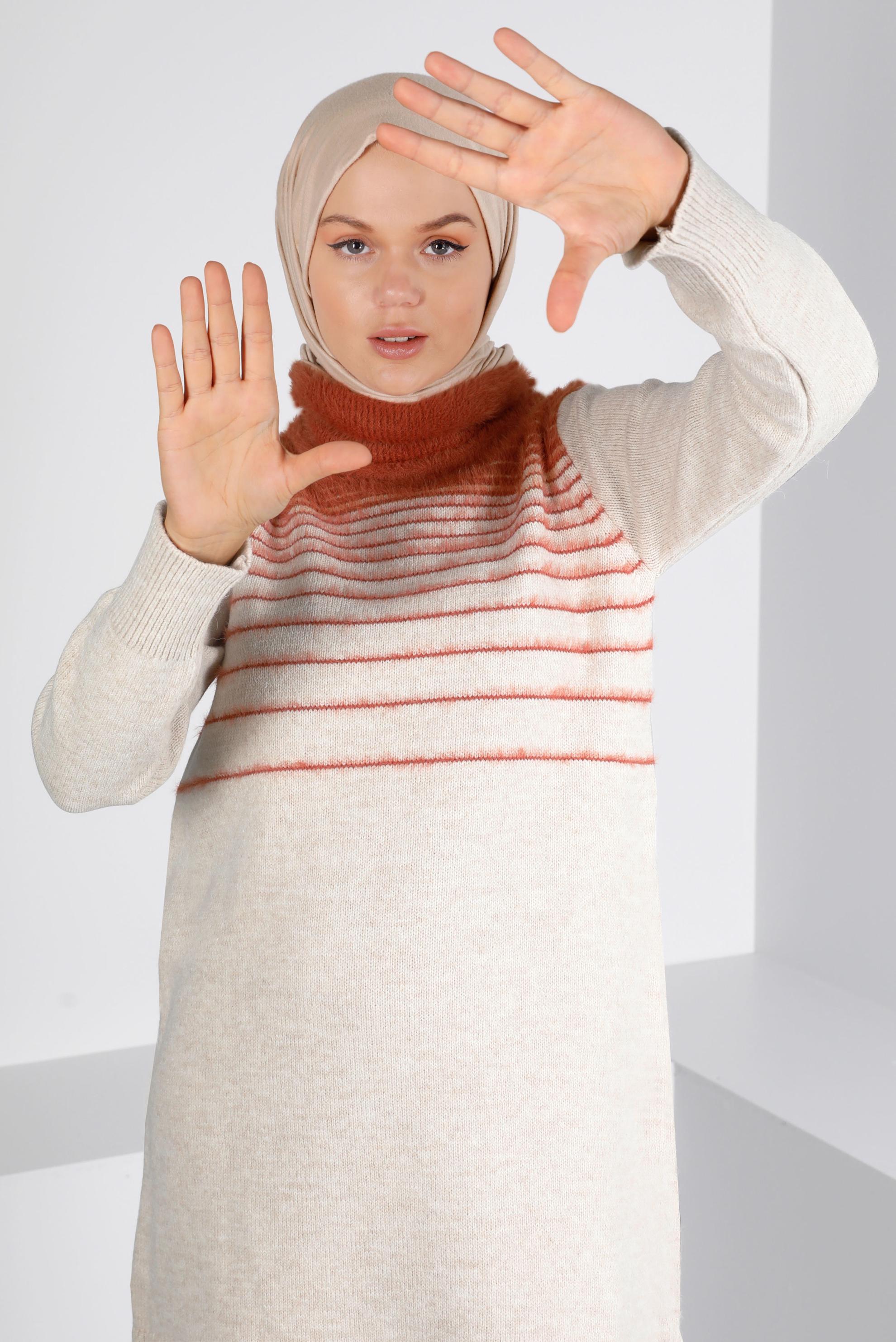 Tesettür giyim BEJ TÜYLÜ BOĞAZLI TRİKO TUNİK 43241