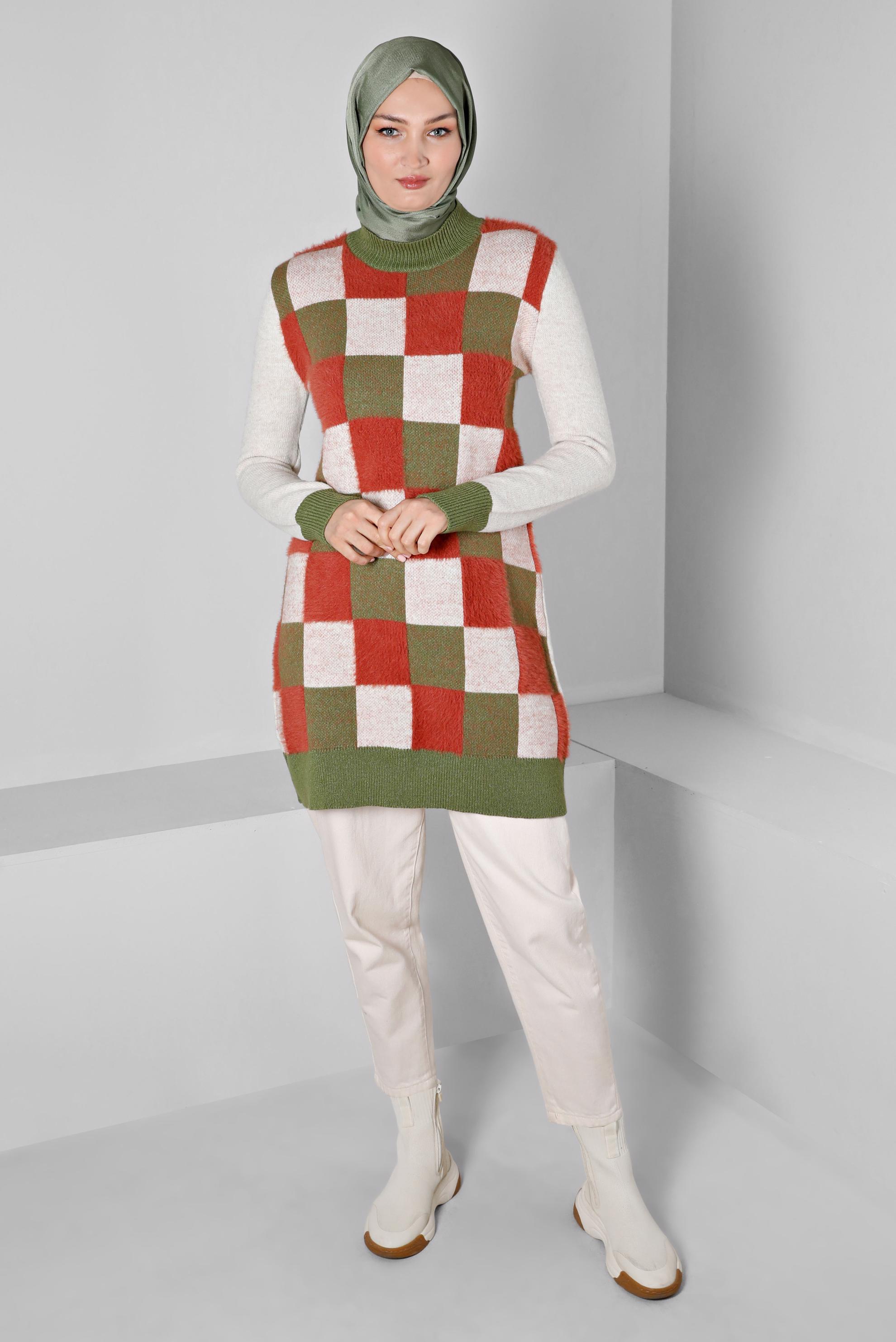 Tesettür giyim BEJ KARE DESENLİ RENKLİ TRİKO TUNİK 43243 