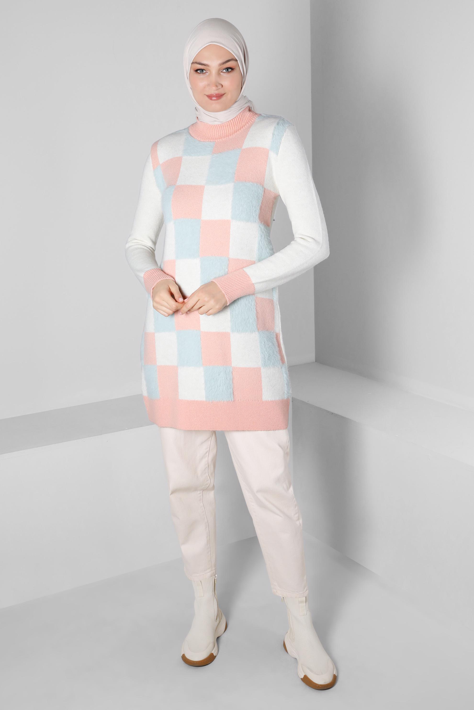 Tesettür giyim BEJ KARE DESENLİ RENKLİ TRİKO TUNİK 43243 