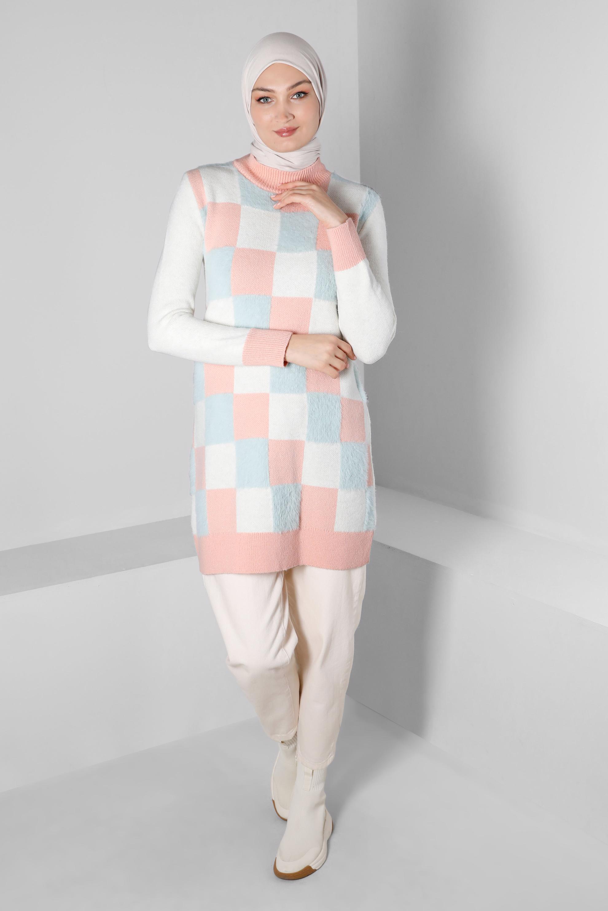 Tesettür giyim BEJ KARE DESENLİ RENKLİ TRİKO TUNİK 43243 