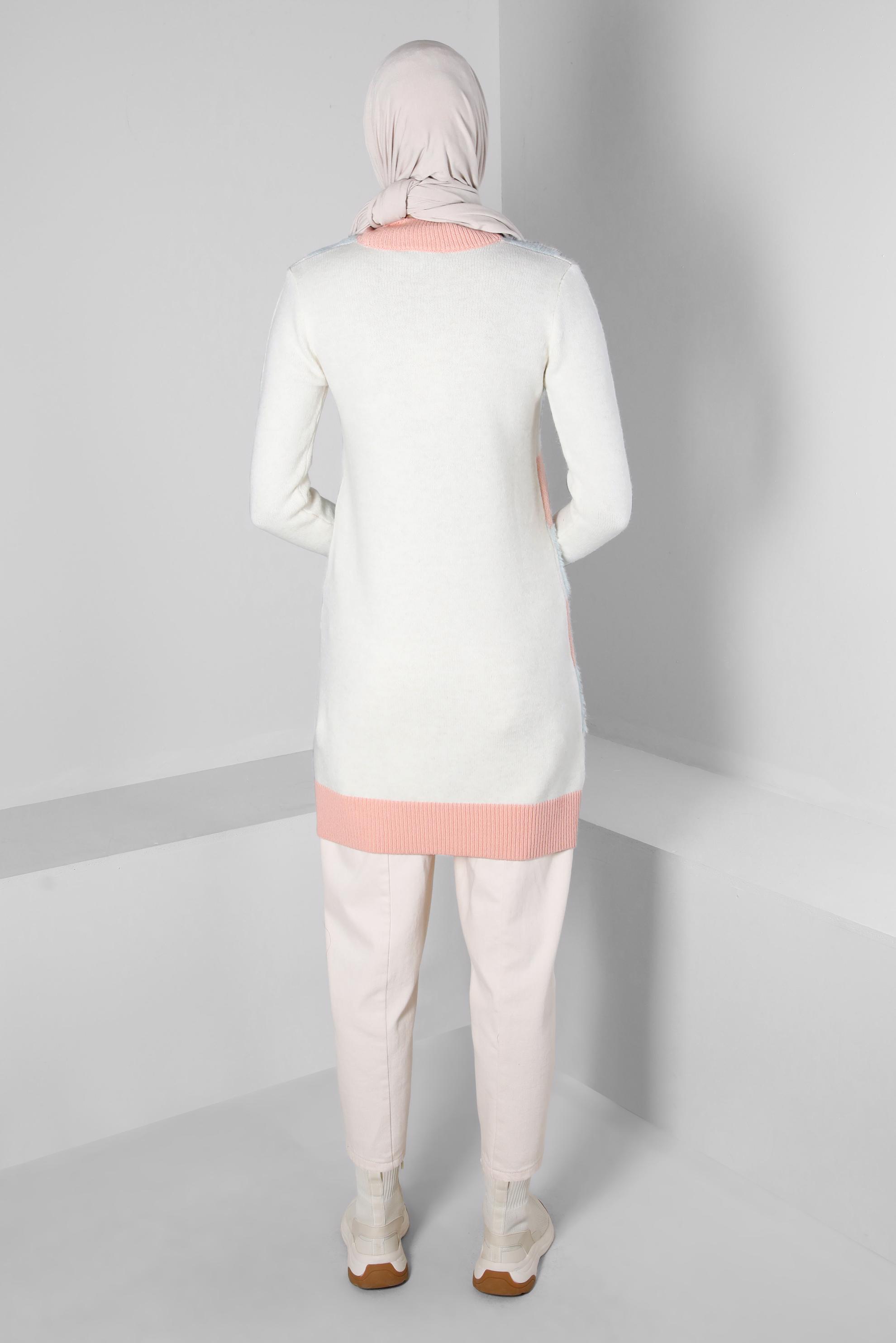 Tesettür giyim BEJ KARE DESENLİ RENKLİ TRİKO TUNİK 43243 