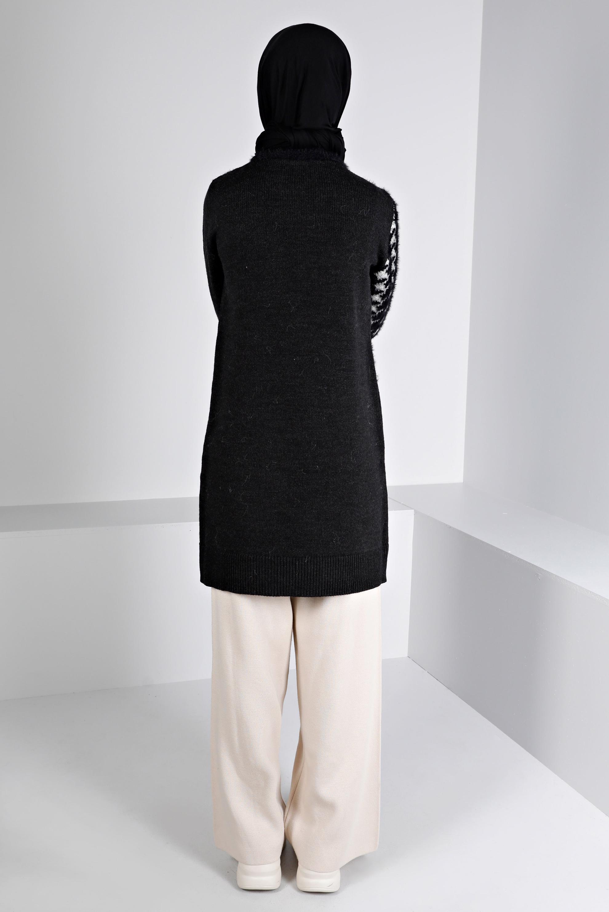 Tesettür giyim SİYAH KAZAYAĞI DESEN DETAYLI TRİKO TUNİK 43244 