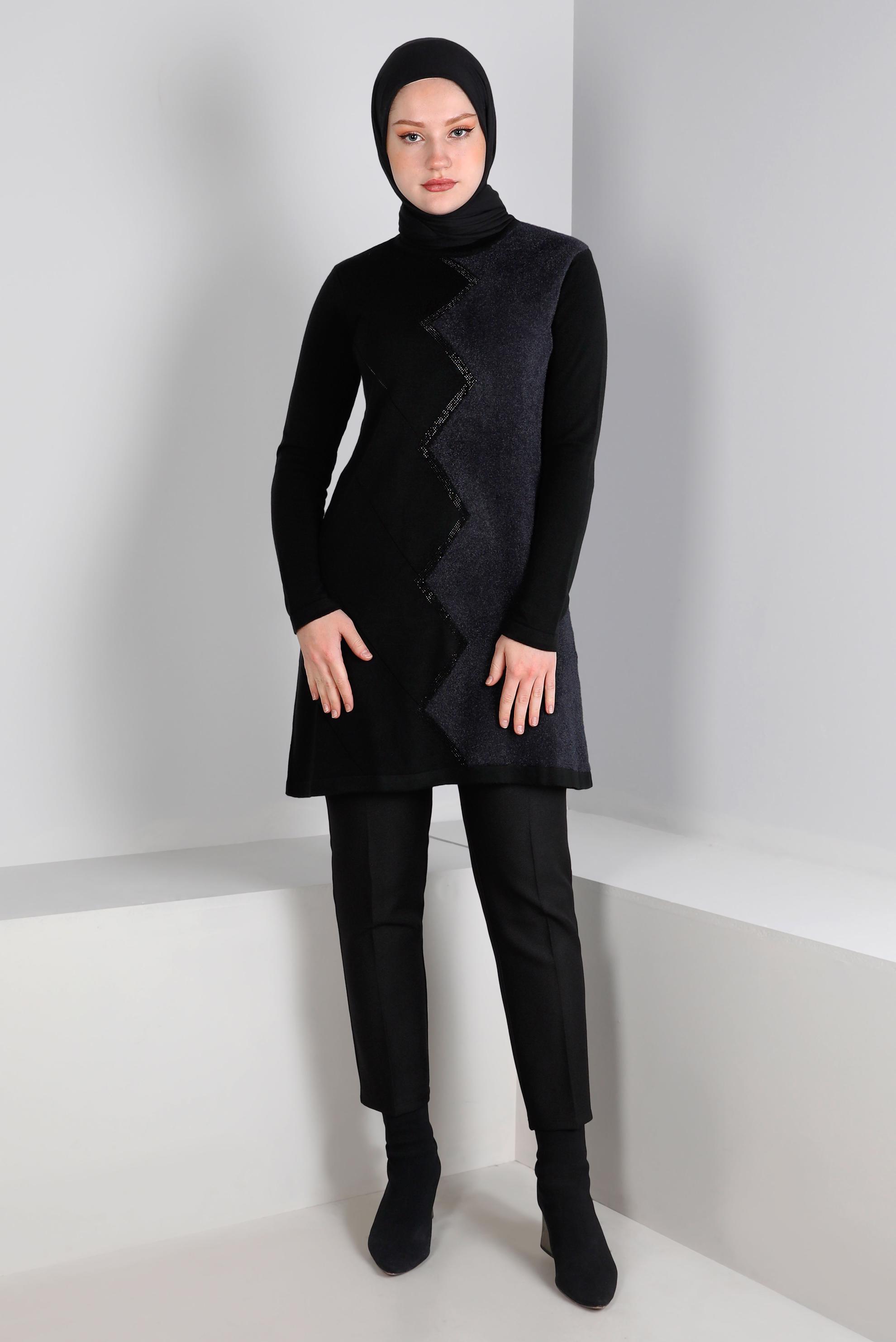 Tesettür giyim SİYAH DESENLİ AKRİLİK TRİKO TUNİK 43246
