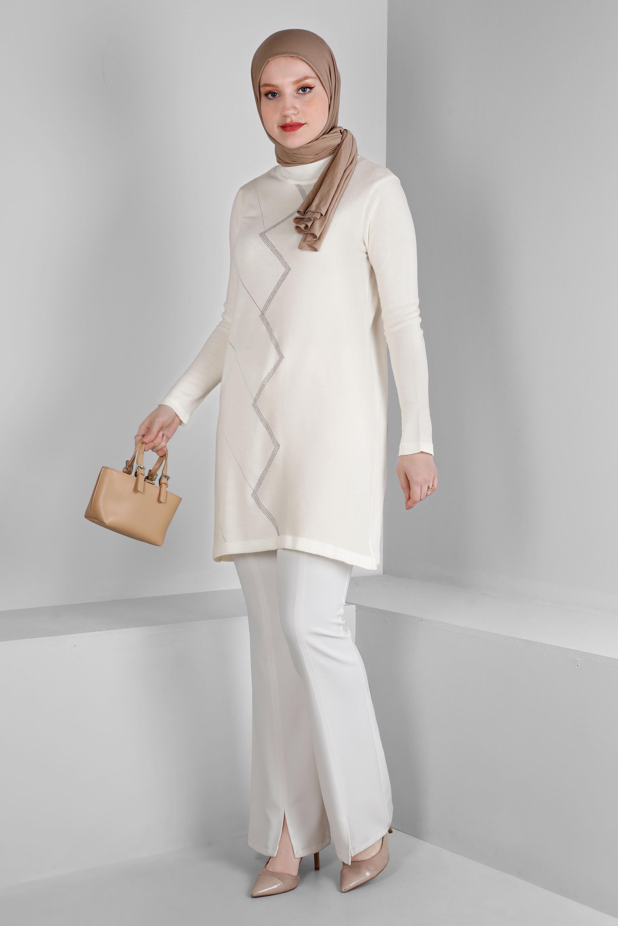 Tesettür giyim BEYAZ DESENLİ AKRİLİK TRİKO TUNİK 43246