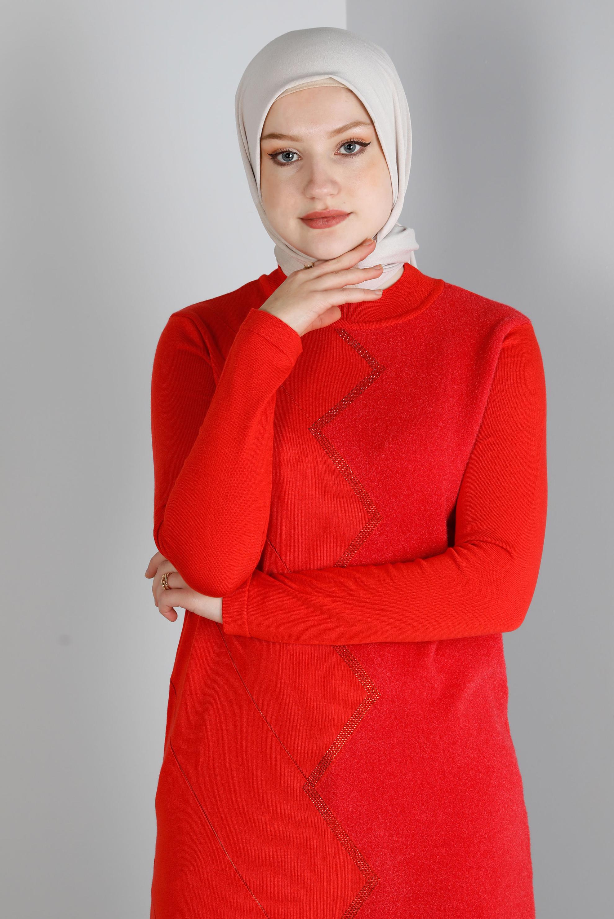 Tesettür giyim KIRMIZI DESENLİ AKRİLİK TRİKO TUNİK 43246