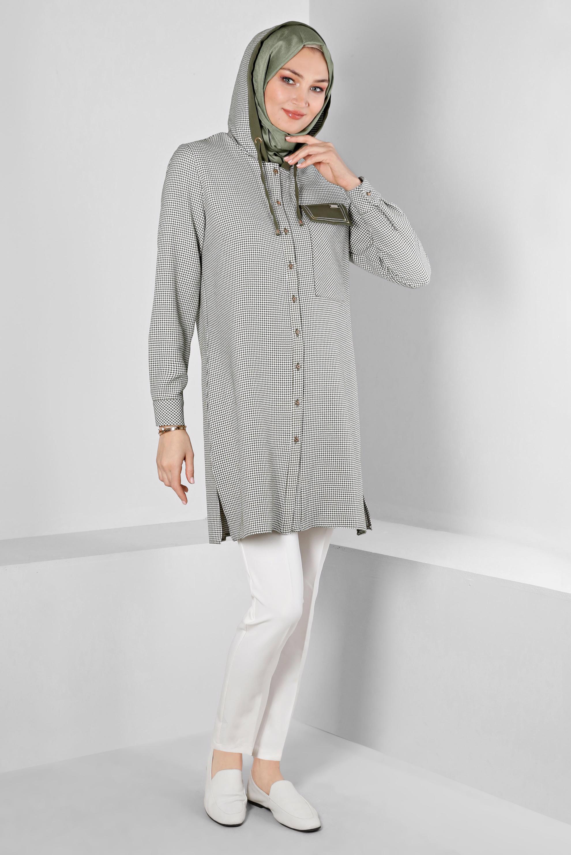 Tesettür giyim HAKİ KAPÜŞONLU KAZAYAĞI DESENLİ TUNİK 43277