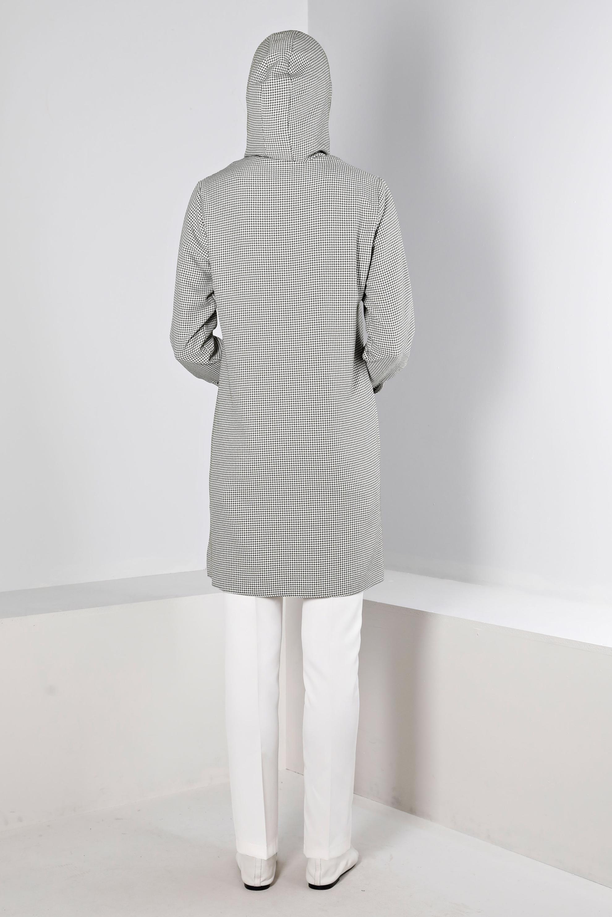 Tesettür giyim HAKİ KAPÜŞONLU KAZAYAĞI DESENLİ TUNİK 43277