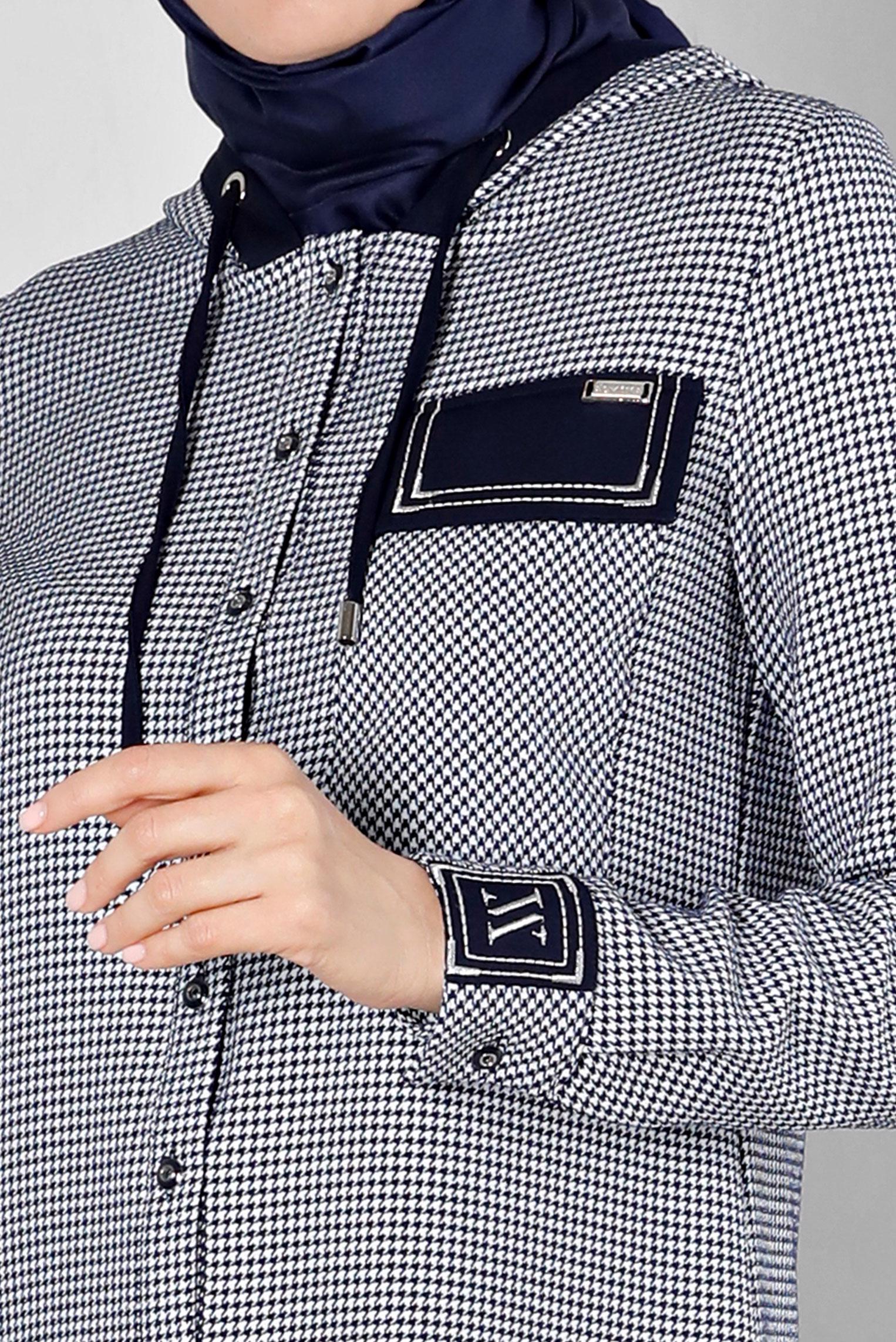 Tesettür giyim LACİVERT KAPÜŞONLU KAZAYAĞI DESENLİ TUNİK 43277