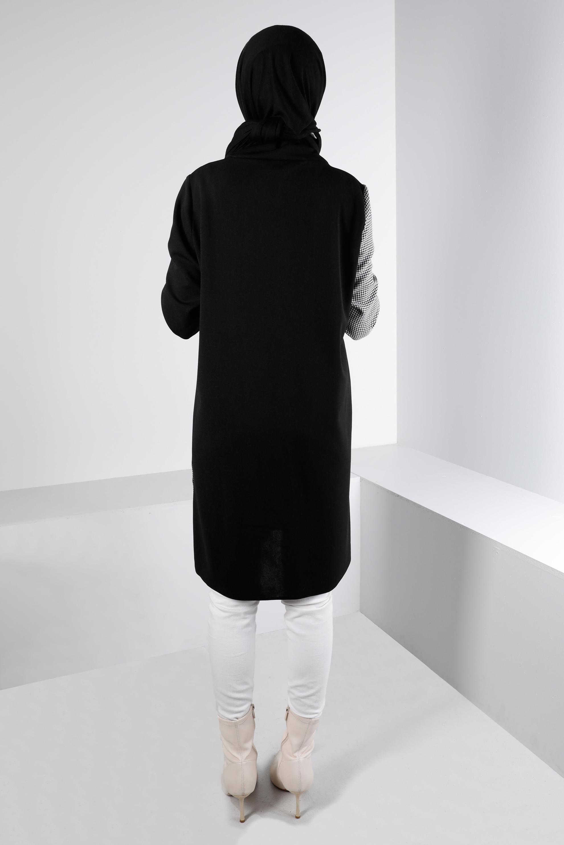 Tesettür giyim SİYAH KAZAYAĞI DETAYLI YANLARI DÜĞMELİ TUNİK 43280