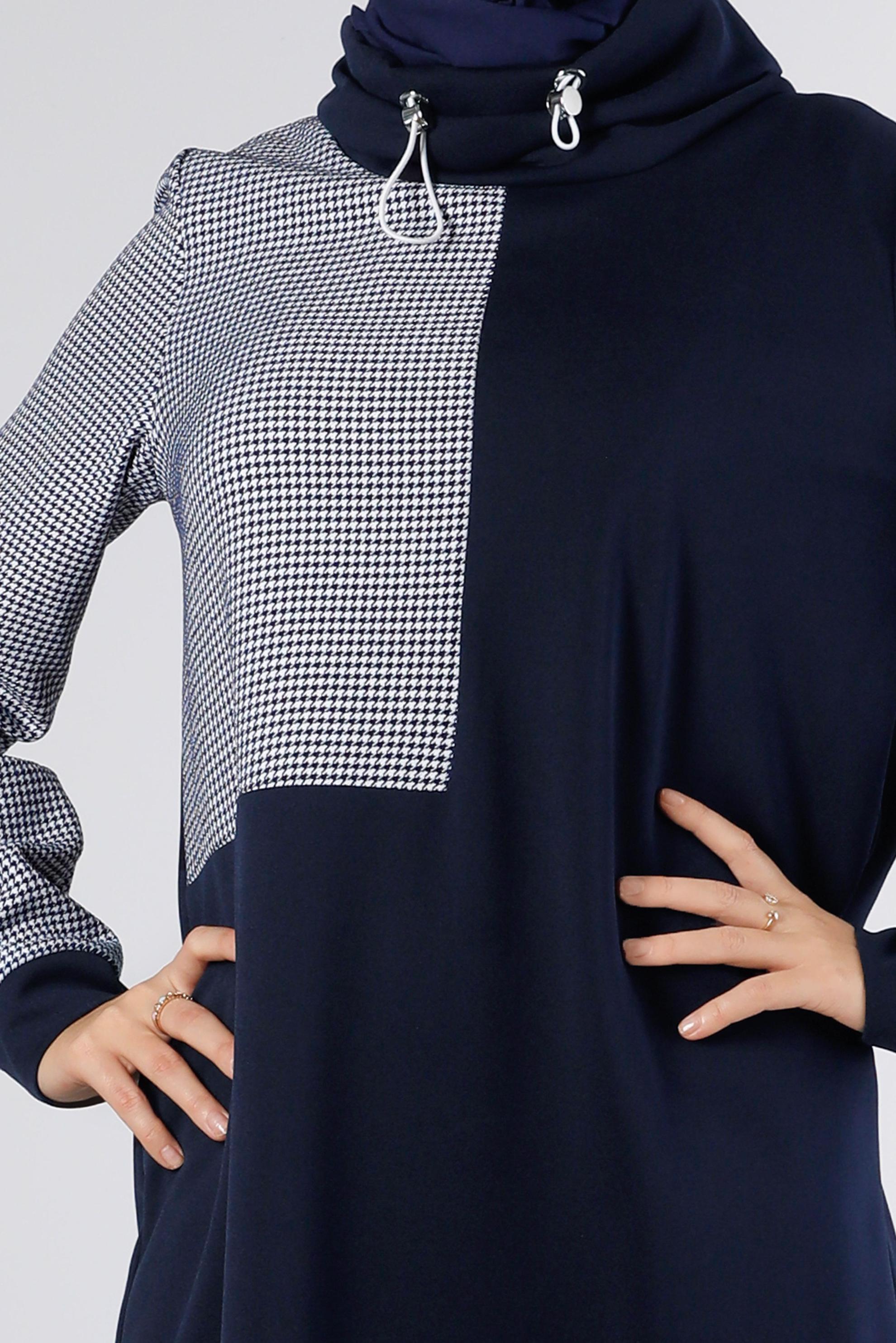 Tesettür giyim LACİVERT KAZAYAĞI DETAYLI YANLARI DÜĞMELİ TUNİK 43280