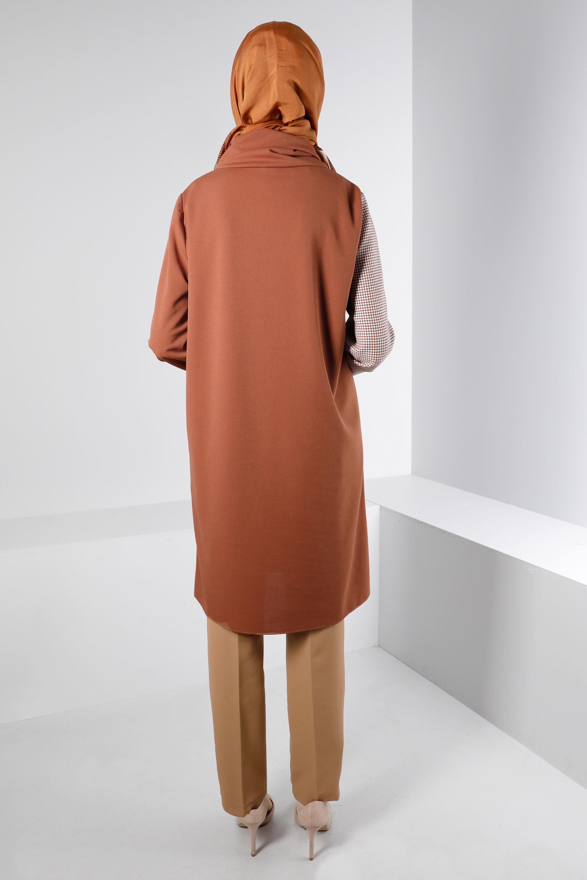 Tesettür giyim KAHVE KAZAYAĞI DETAYLI YANLARI DÜĞMELİ TUNİK 43280