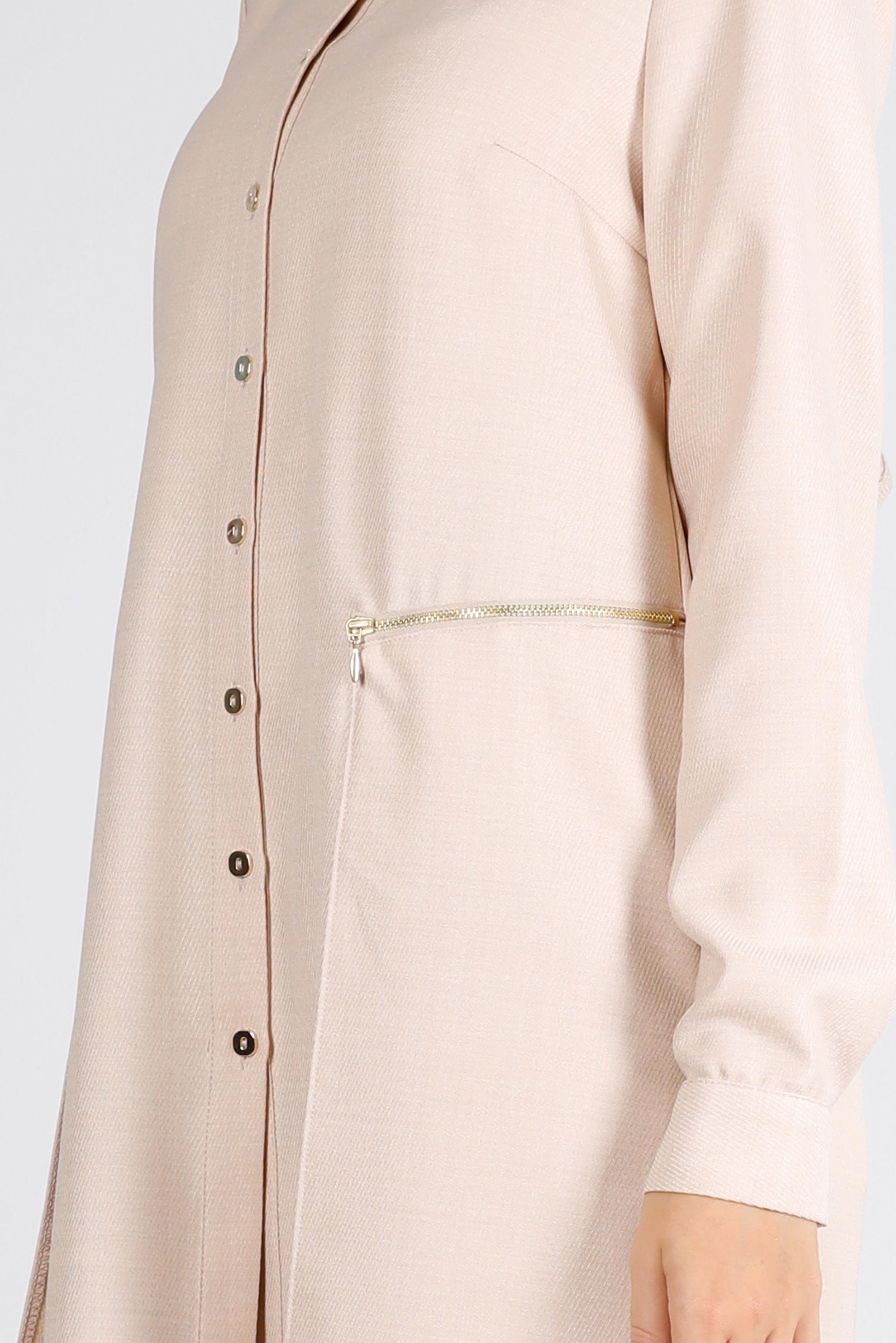 Tesettür giyim BEJ FERMUARLI CEPLİ TUNİK 43285 