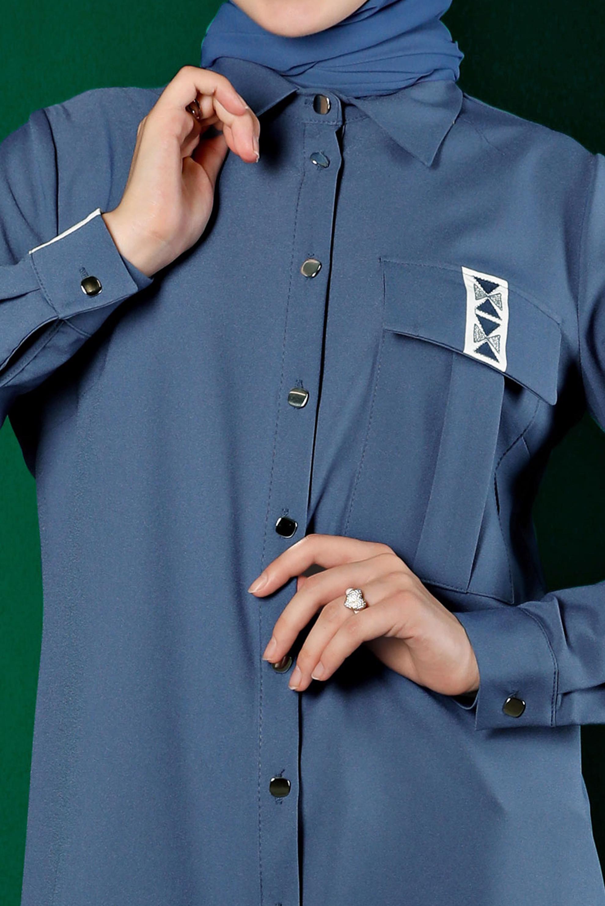 Tesettür giyim MAVİ NAKIŞ DETAYLI DÜĞMELİ TUNİK 43286 