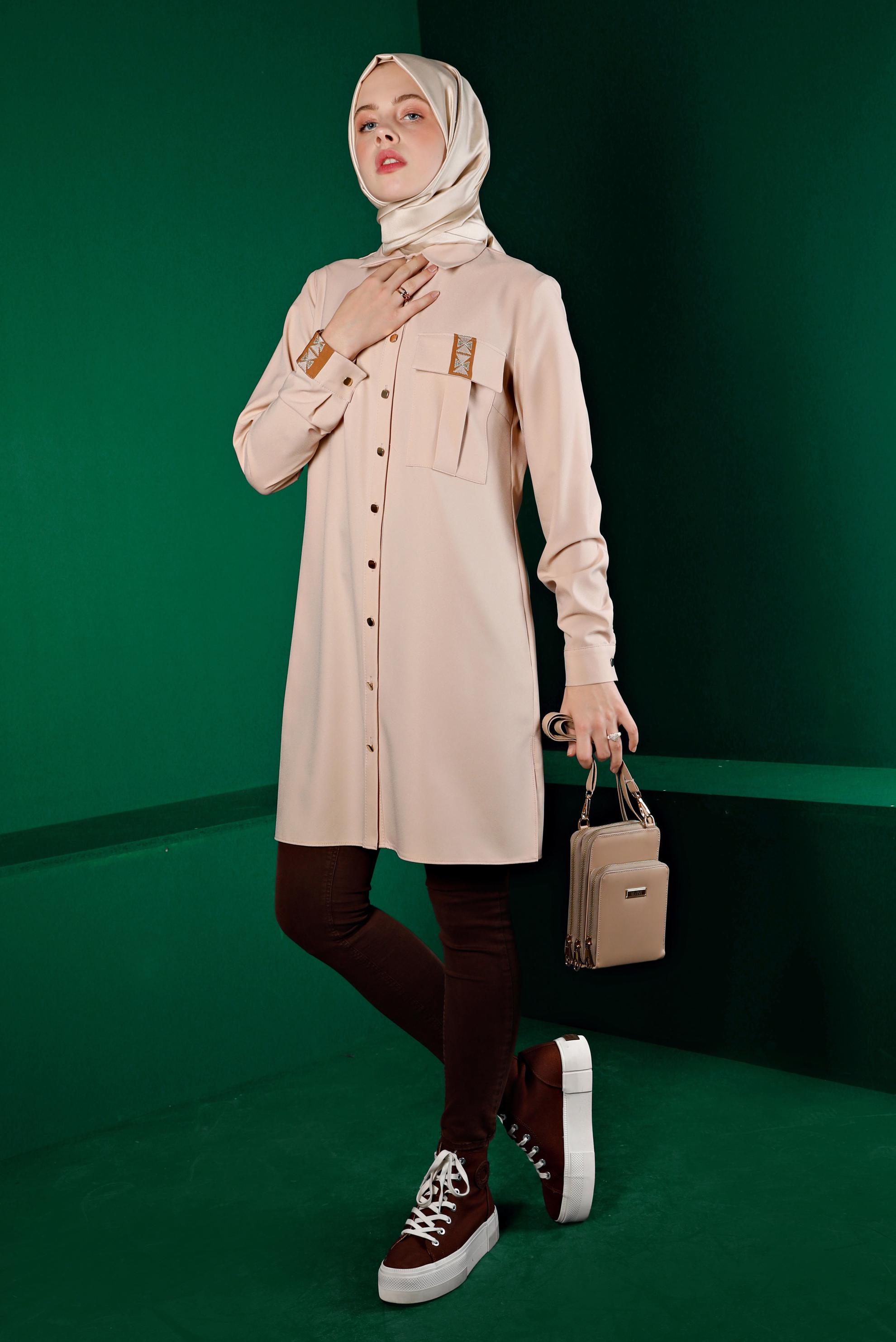 Tesettür giyim EKRU NAKIŞ DETAYLI DÜĞMELİ TUNİK 43286 