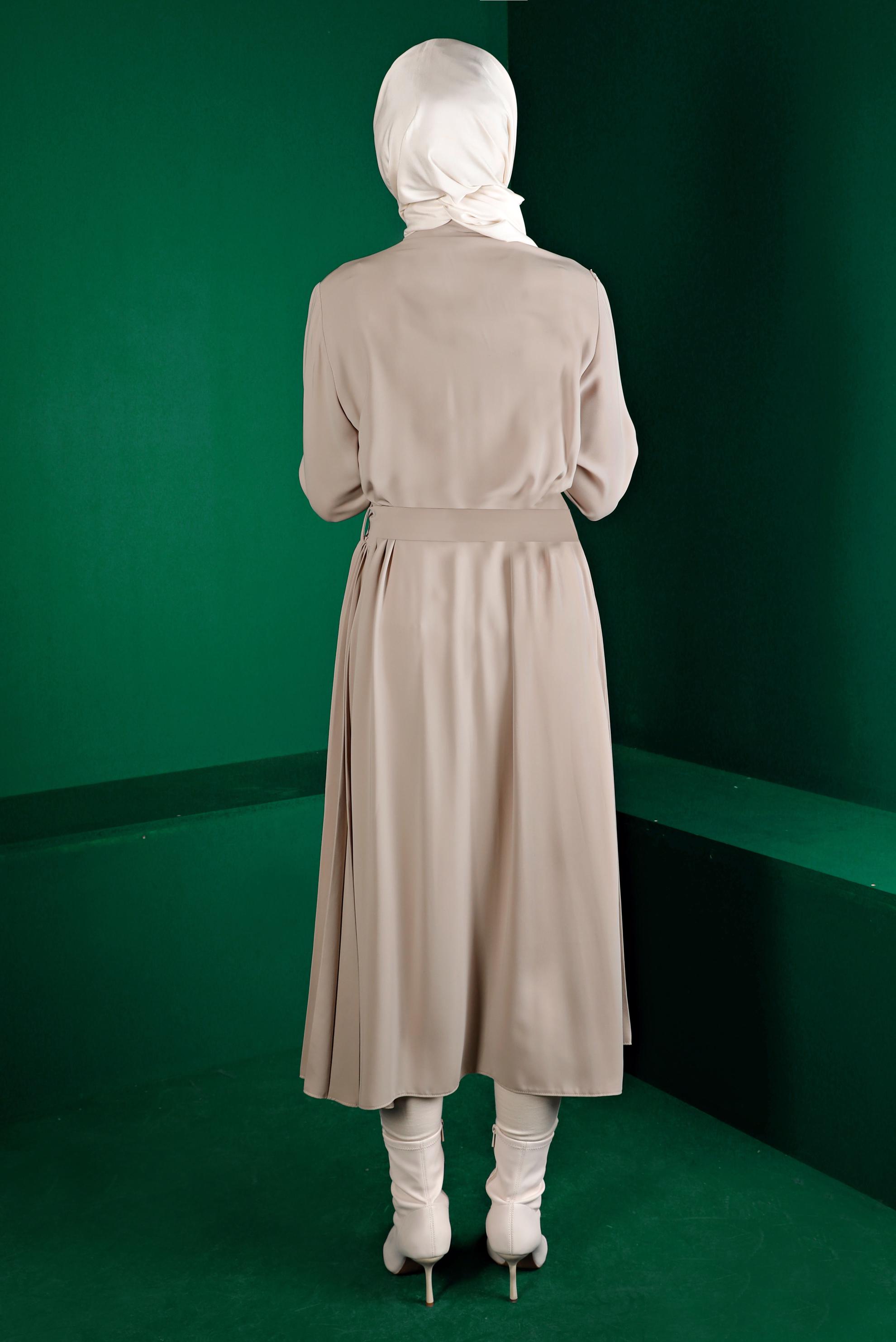 Tesettür giyim BEJ PİLİSE DETAYLI KEMERLİ TUNİK 43287