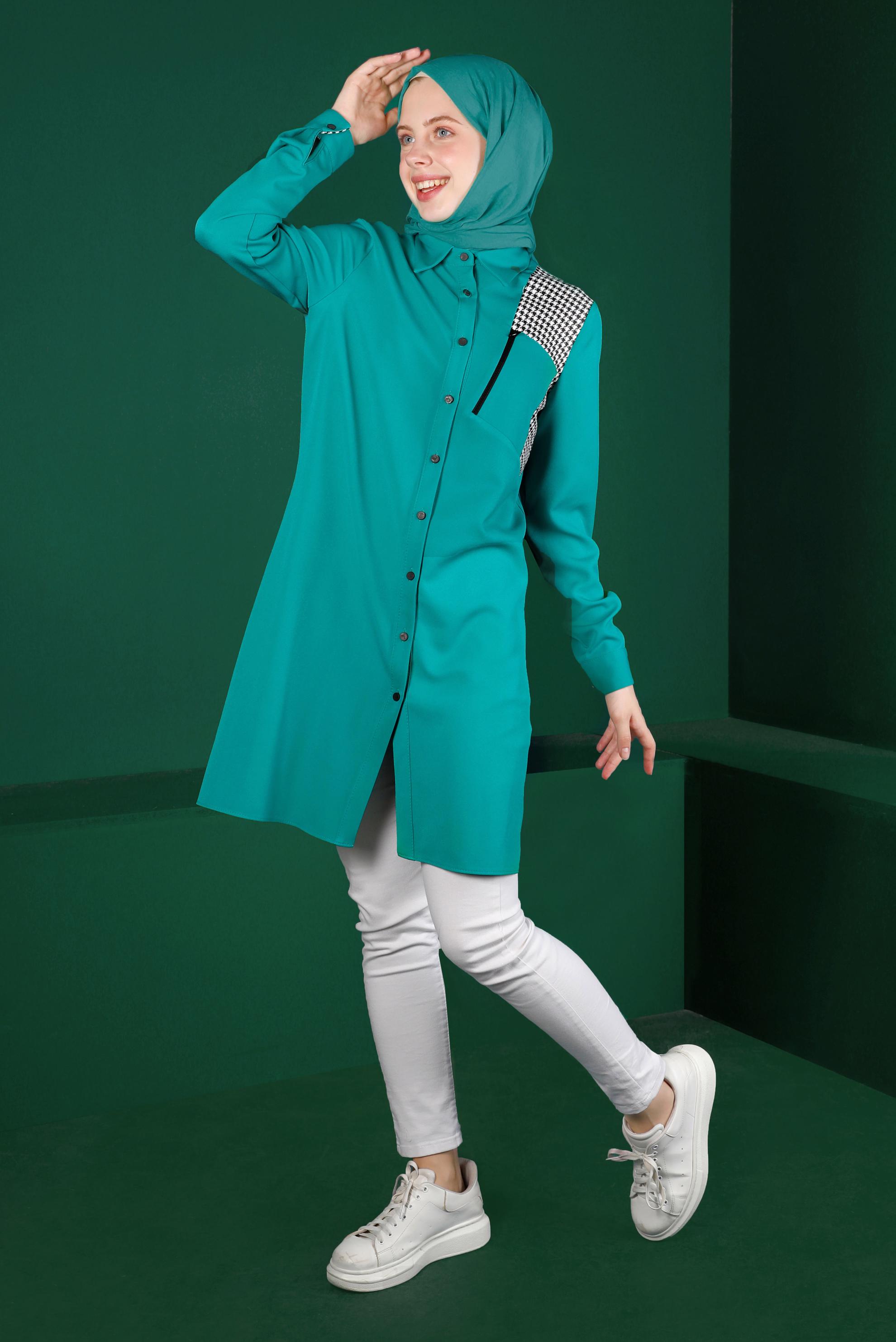 Tesettür giyim YEŞİL KAZAYAĞI DESEN DETAYLI DÜĞMELİ TUNİK 43288 