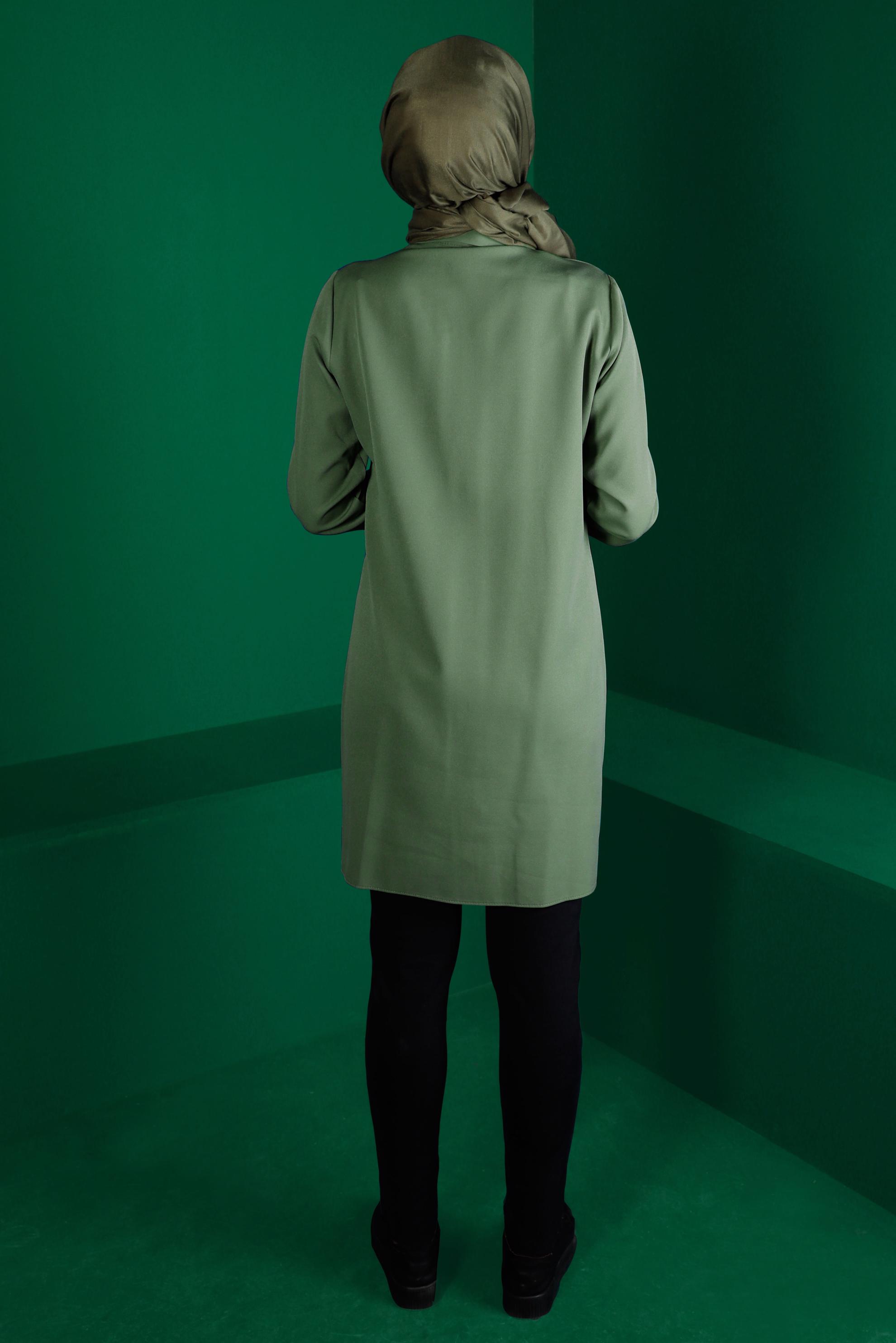 Tesettür giyim YEŞİL KAZAYAĞI DESEN DETAYLI DÜĞMELİ TUNİK 43288 