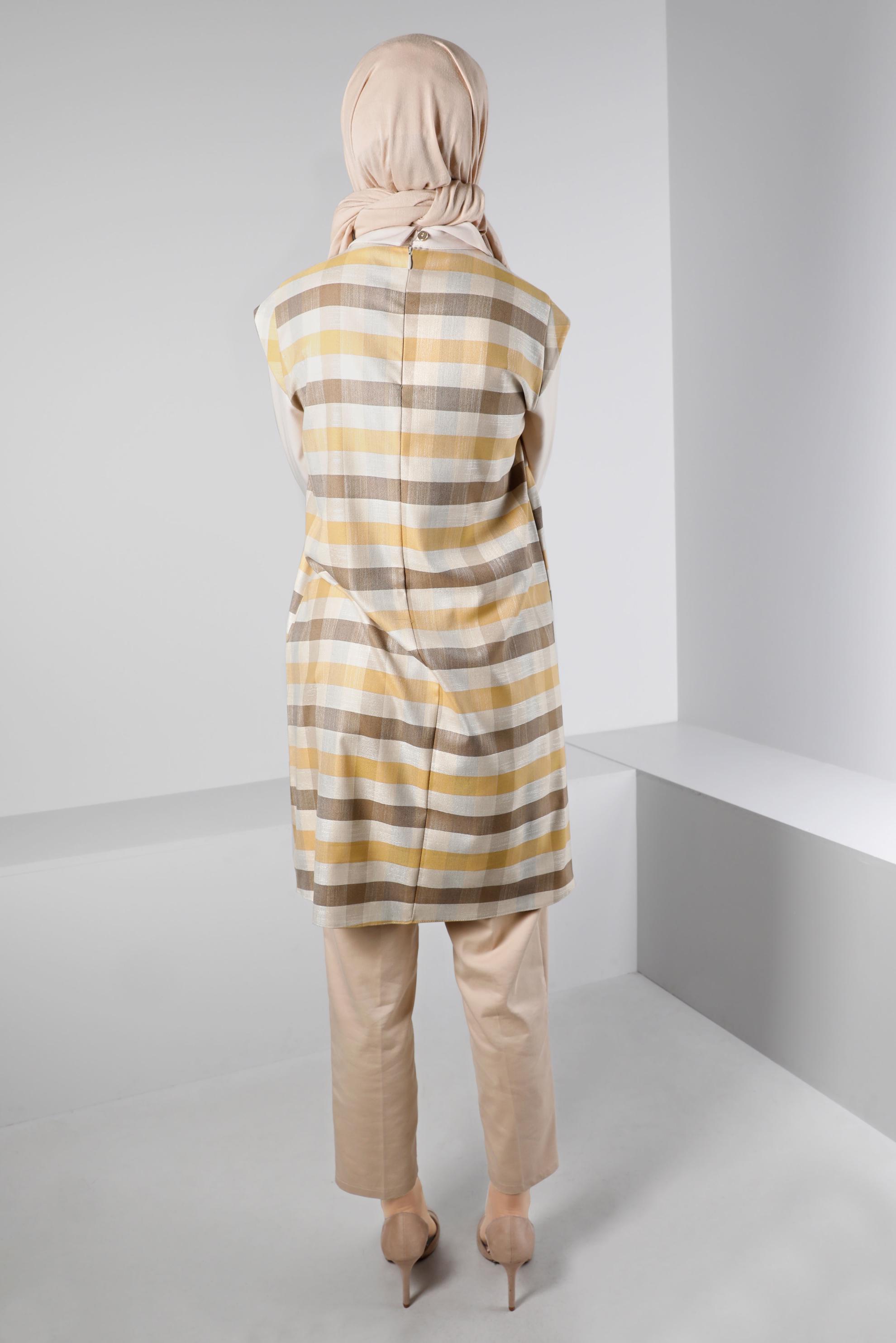 Tesettür giyim SARI FİYONK DETAYLI DÜĞMELİ TUNİK 43311