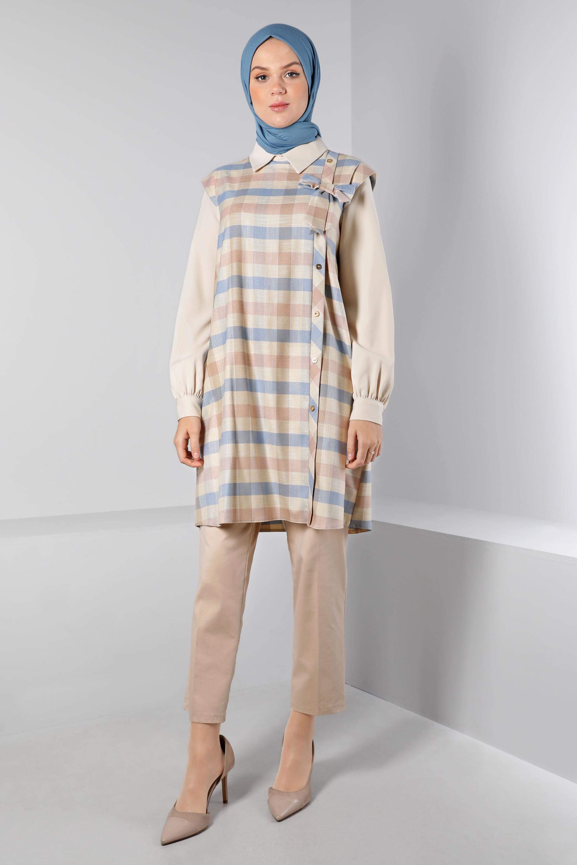 Tesettür giyim PUDRA FİYONK DETAYLI DÜĞMELİ TUNİK 43311