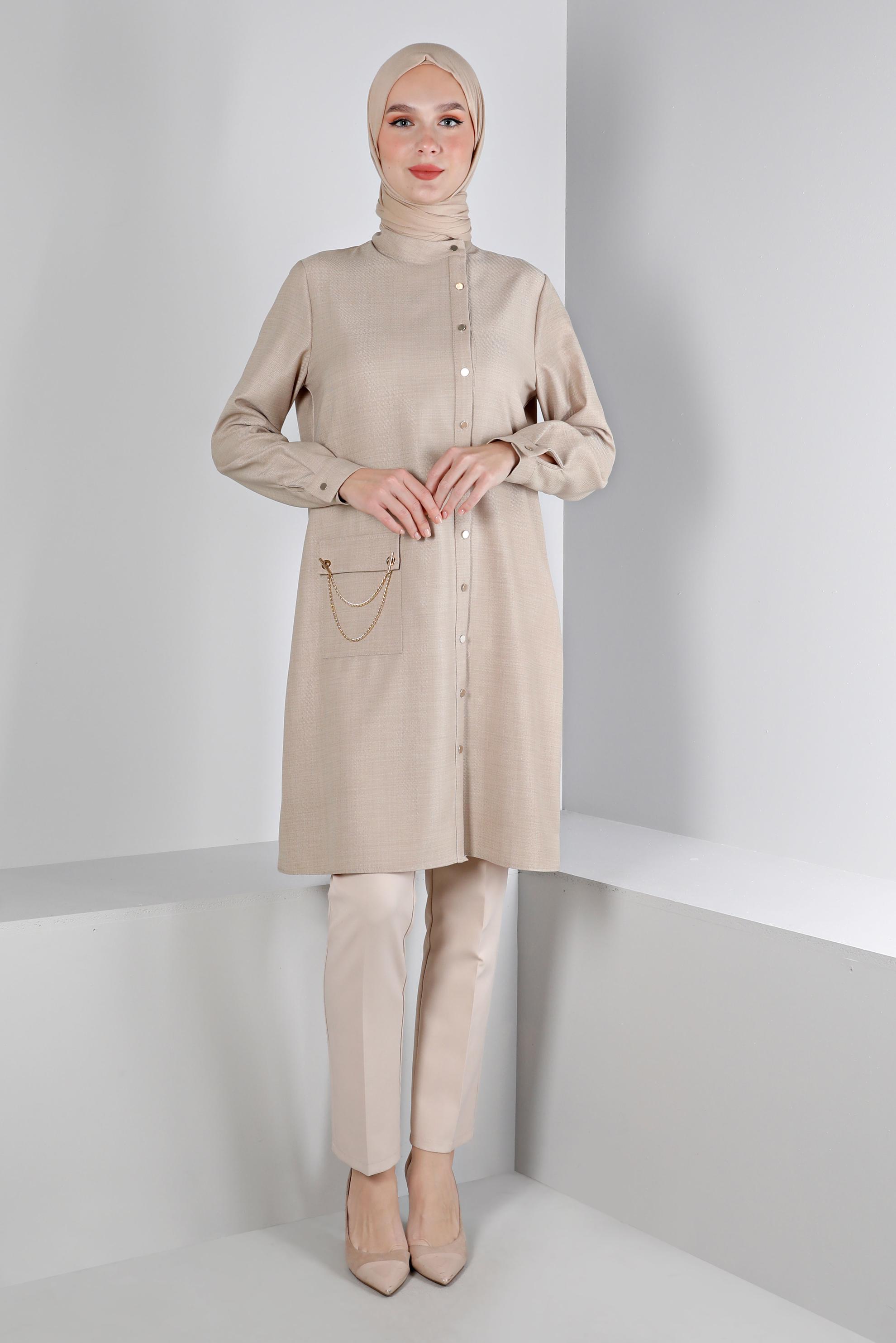 Tesettür giyim BEJ ZİNCİR DETAYLI DÜĞMELİ TUNİK 43314