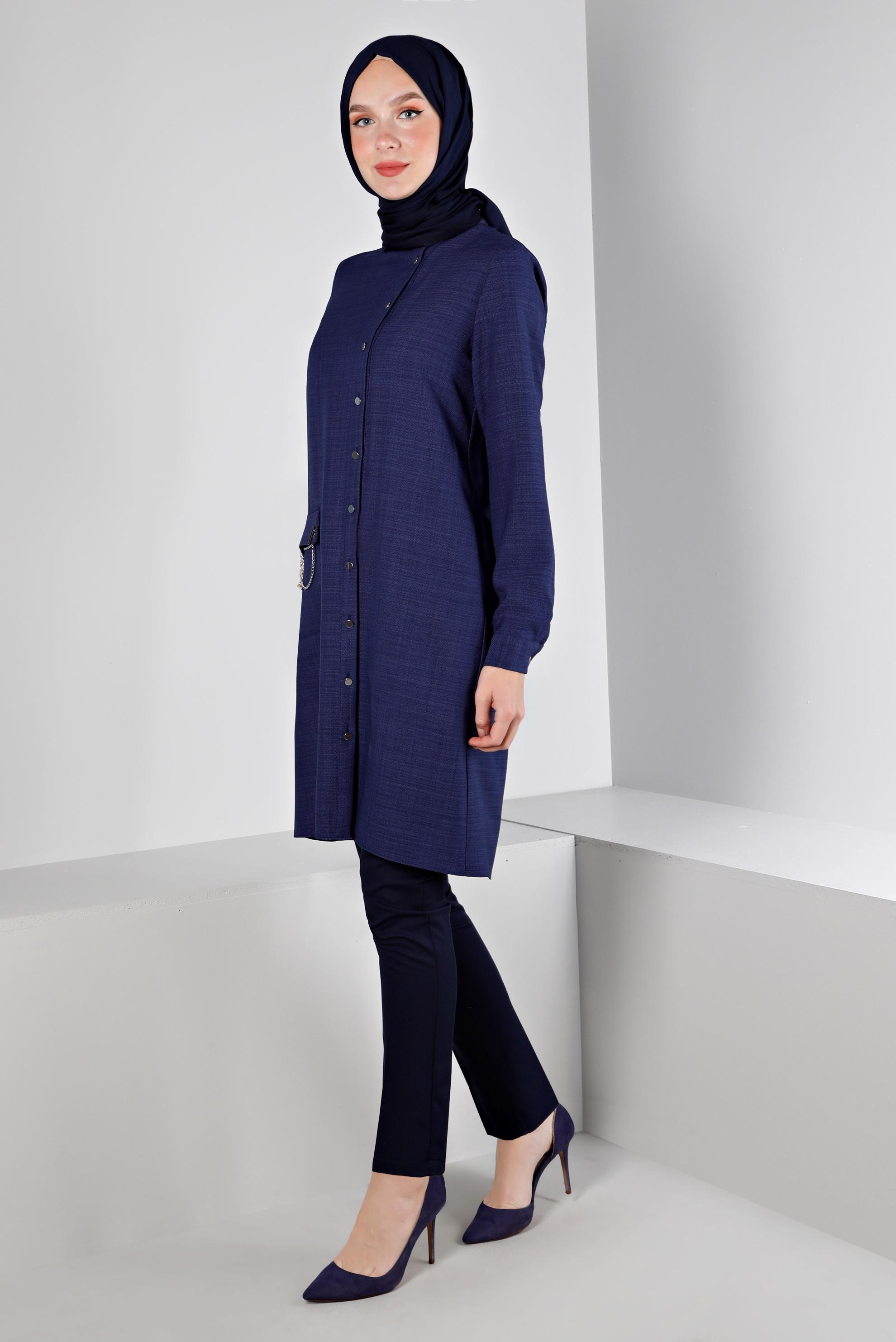 Tesettür giyim LACİVERT ZİNCİR DETAYLI DÜĞMELİ TUNİK 43314