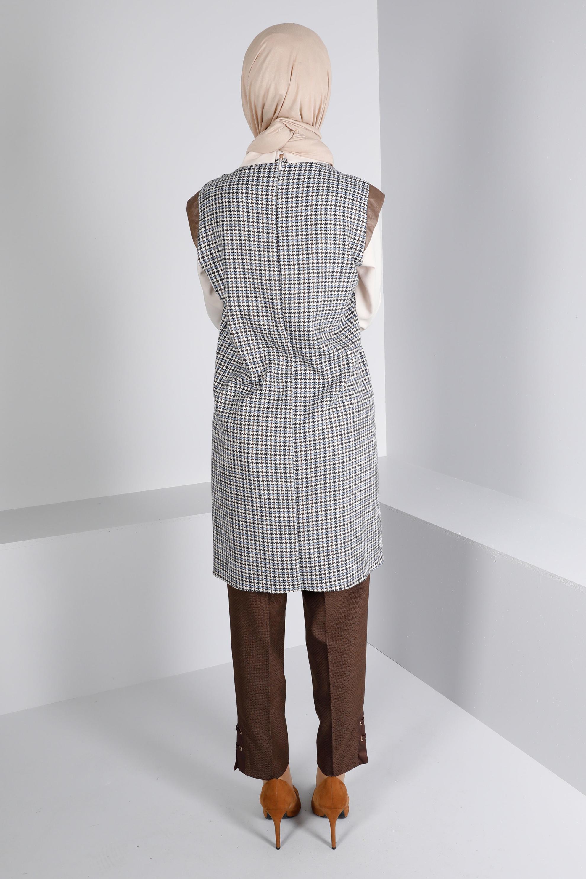 Tesettür giyim MAVİ KAZAYAĞI DESENLİ DÜĞMELİ TUNİK 43361