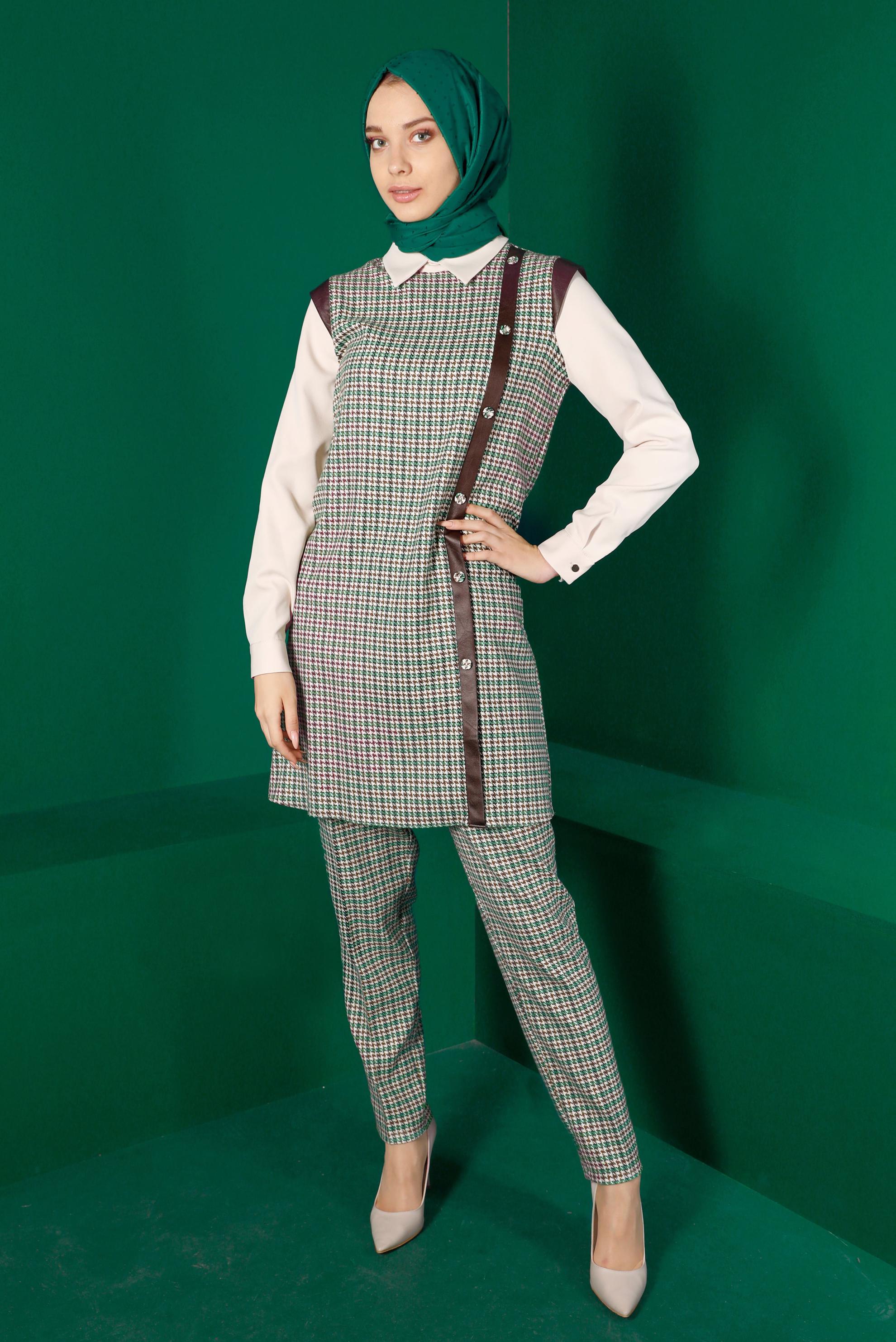 Tesettür giyim YEŞİL KAZAYAĞI DESENLİ DÜĞMELİ TUNİK 43361