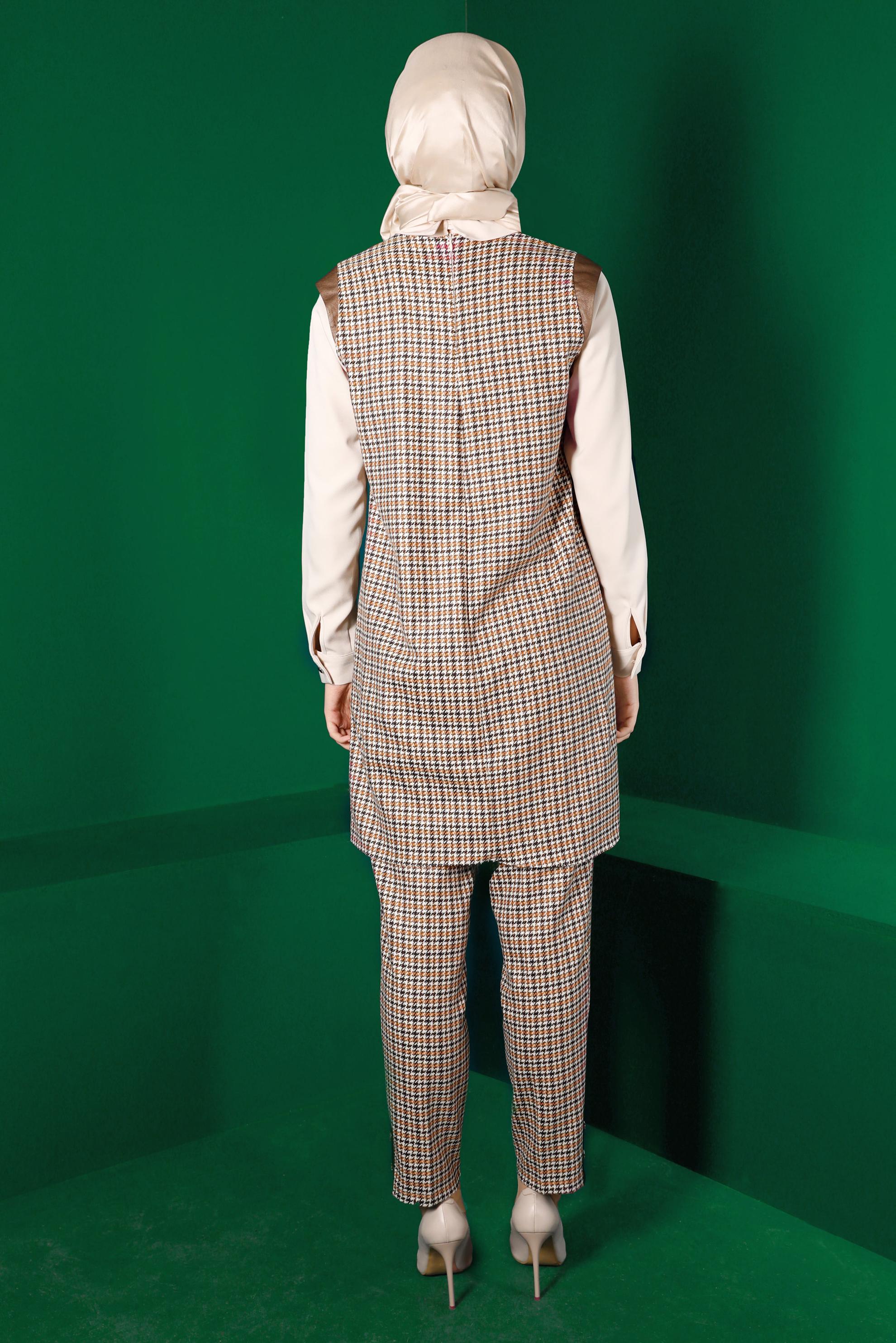 Tesettür giyim TURUNCU KAZAYAĞI DESENLİ DÜĞMELİ TUNİK 43361