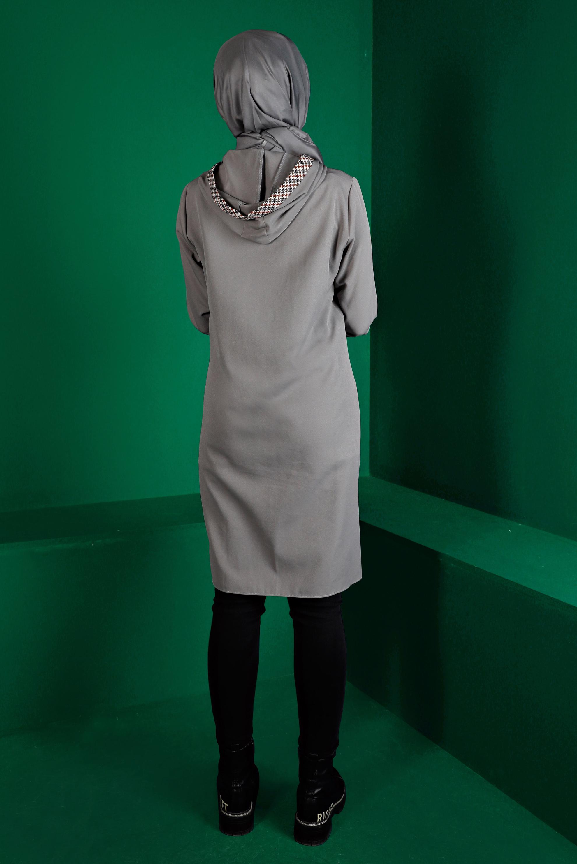 Tesettür giyim GRİ KAZAYAĞI DESENLİ CEPLİ TUNİK 43375