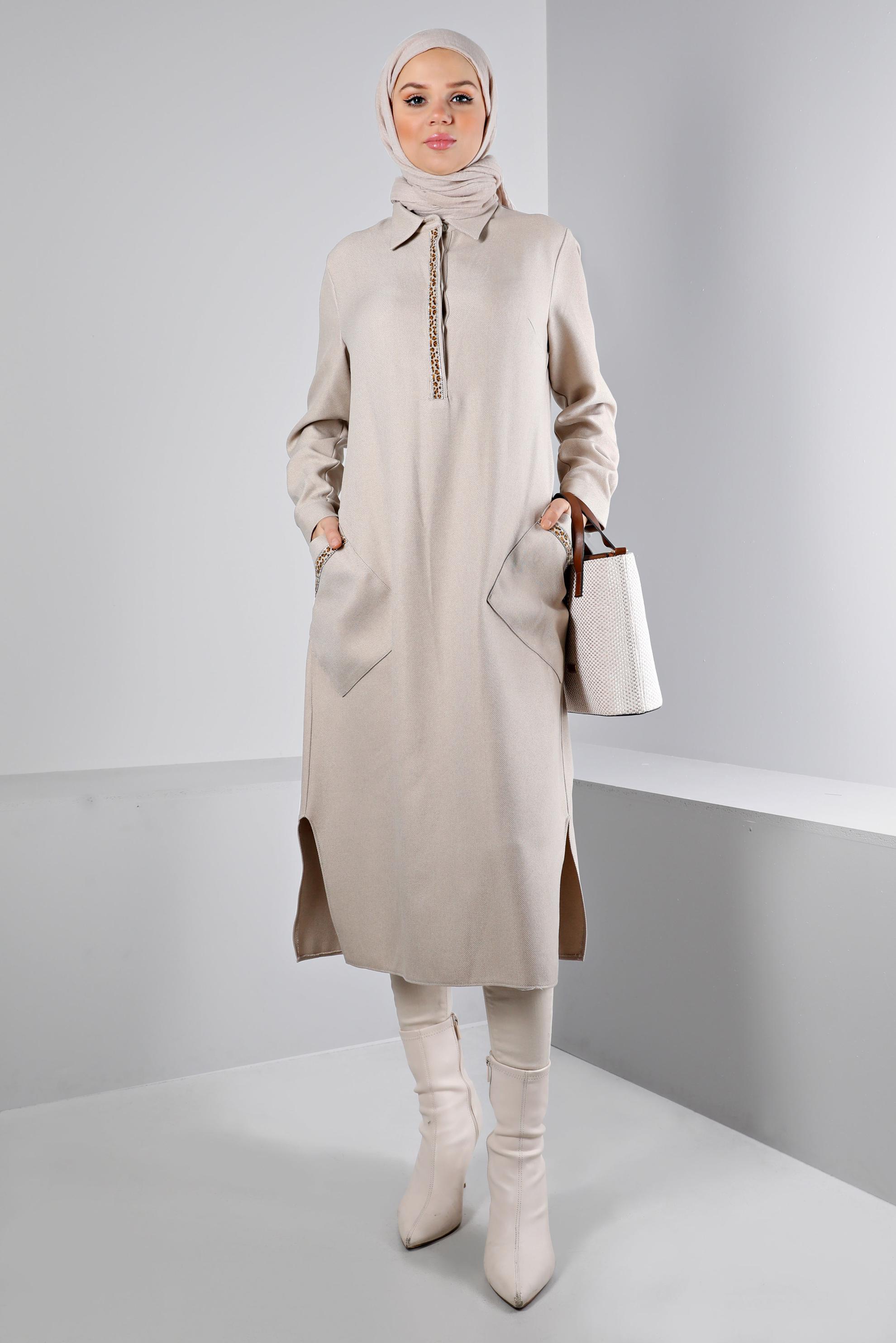 Tesettür giyim BEJ LEOPAR DESEN DETAYLI TUNİK 43390